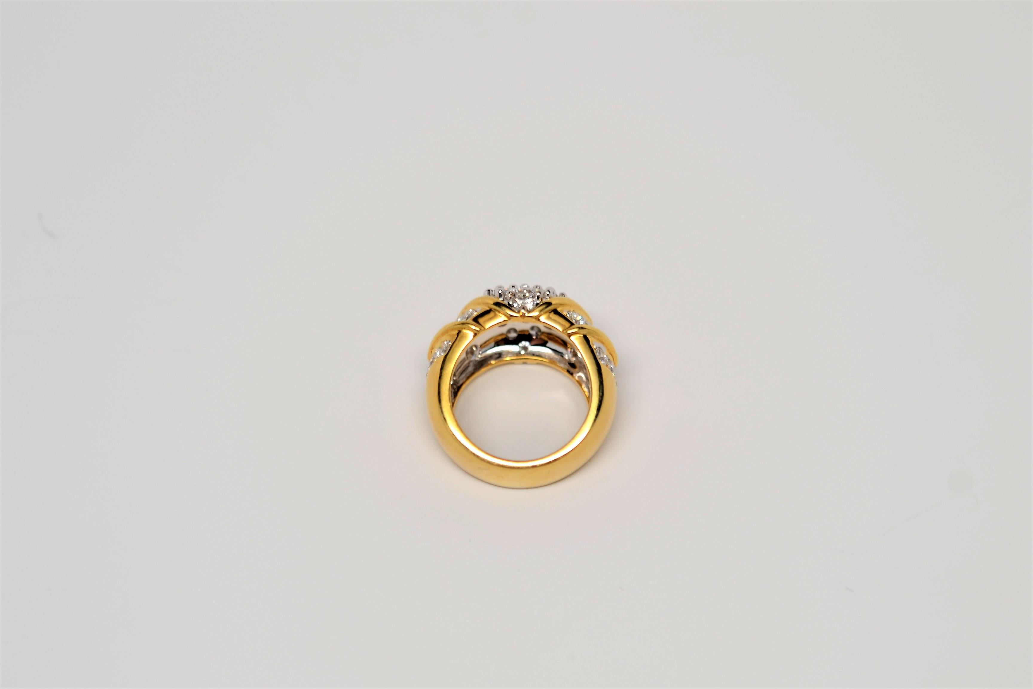 18K Two Tone Gold Ring Set with Round Brilliant Cut Diamonds, 2.89 Carats In New Condition For Sale In New York, NY
