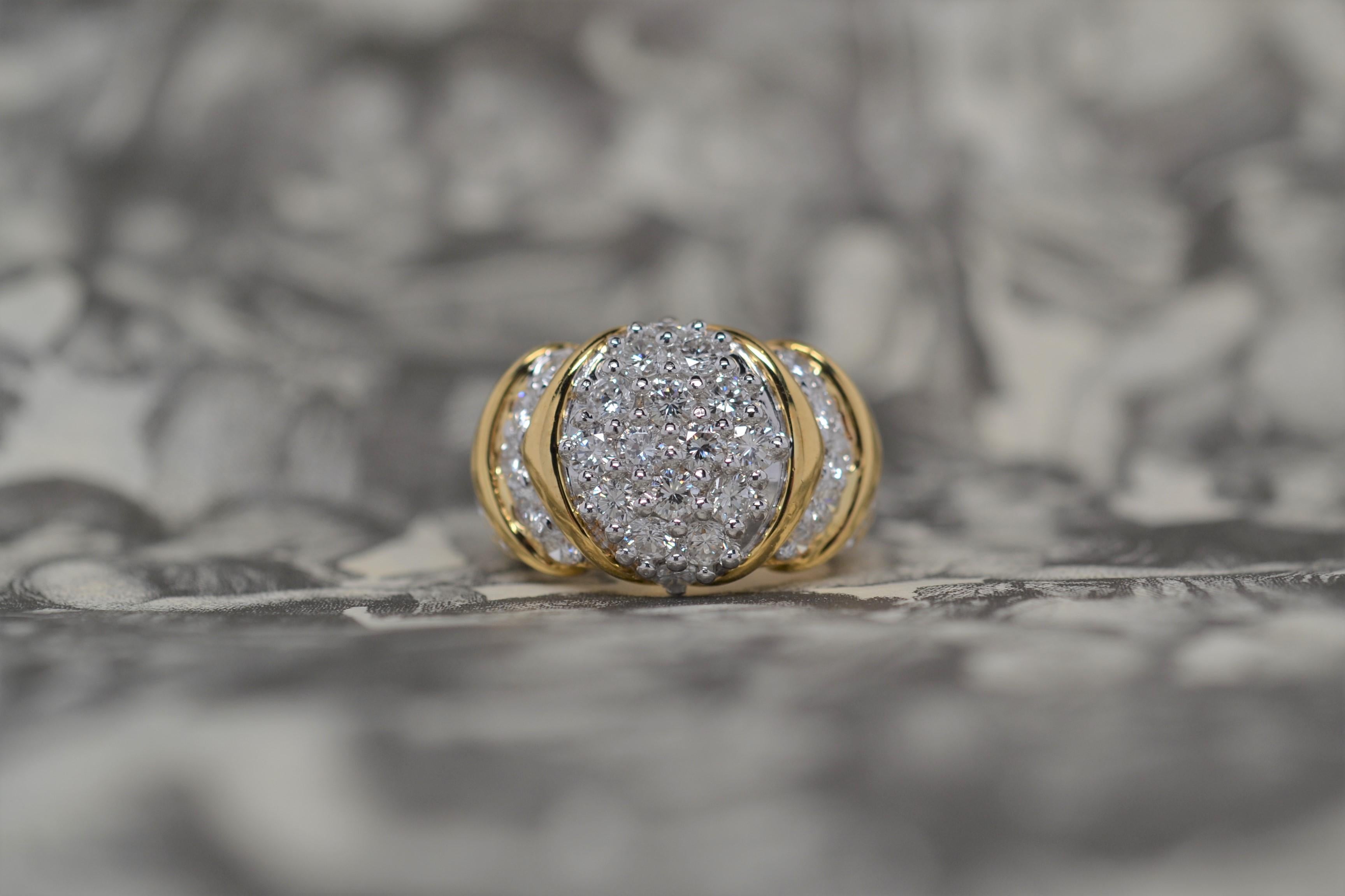 18K Two Tone Gold Ring Set with Round Brilliant Cut Diamonds, 2.89 Carats For Sale 4