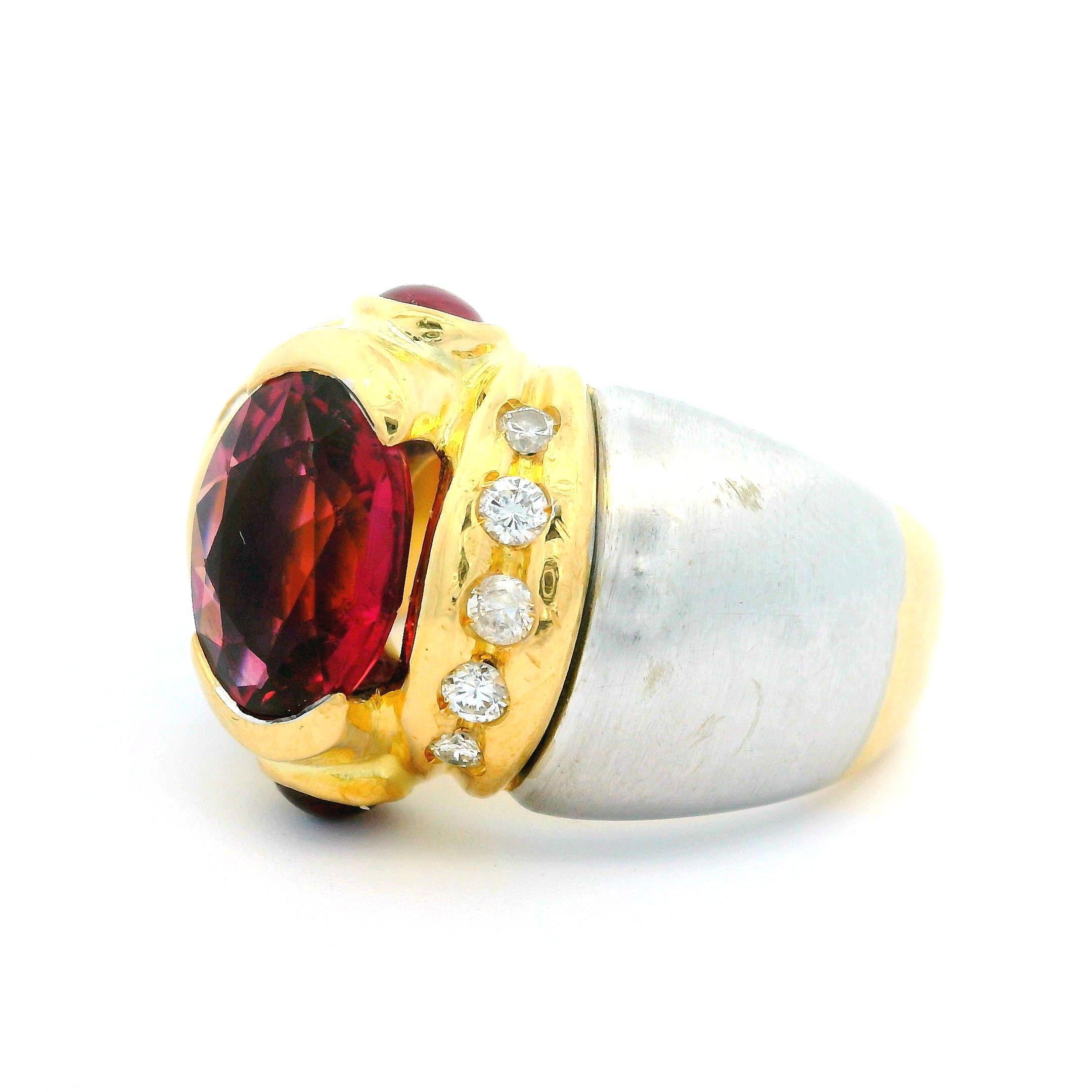 Anello pesante largo in oro 18k bicolore con tormalina rosa e diamante in vendita 3