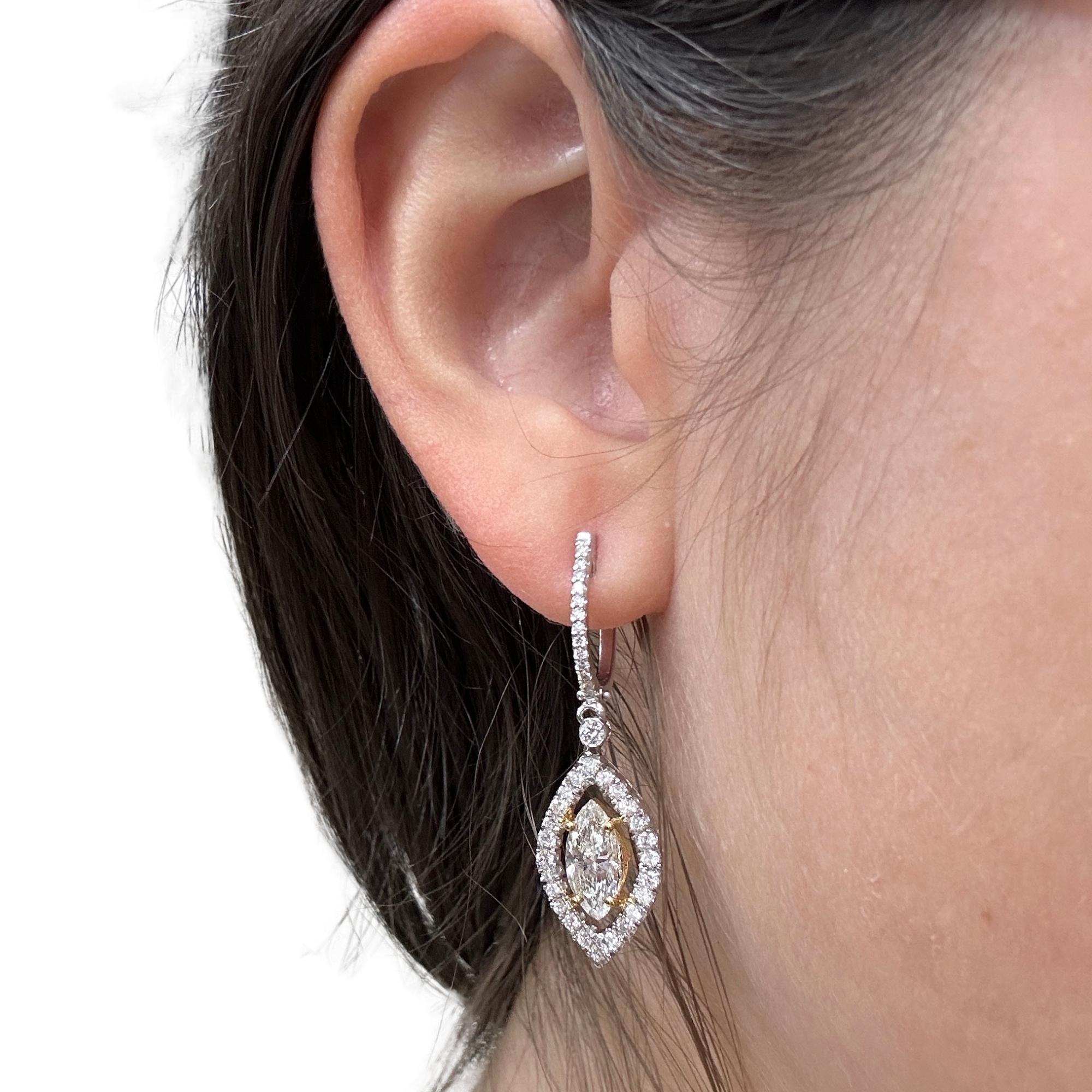 De las mujeres Pendientes de diamantes amarillos y blancos talla marquesa en dos tonos de 18 quilates en venta
