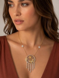 Collana con farfalla e fiore di diamanti bianchi e gialli bicolore 18K