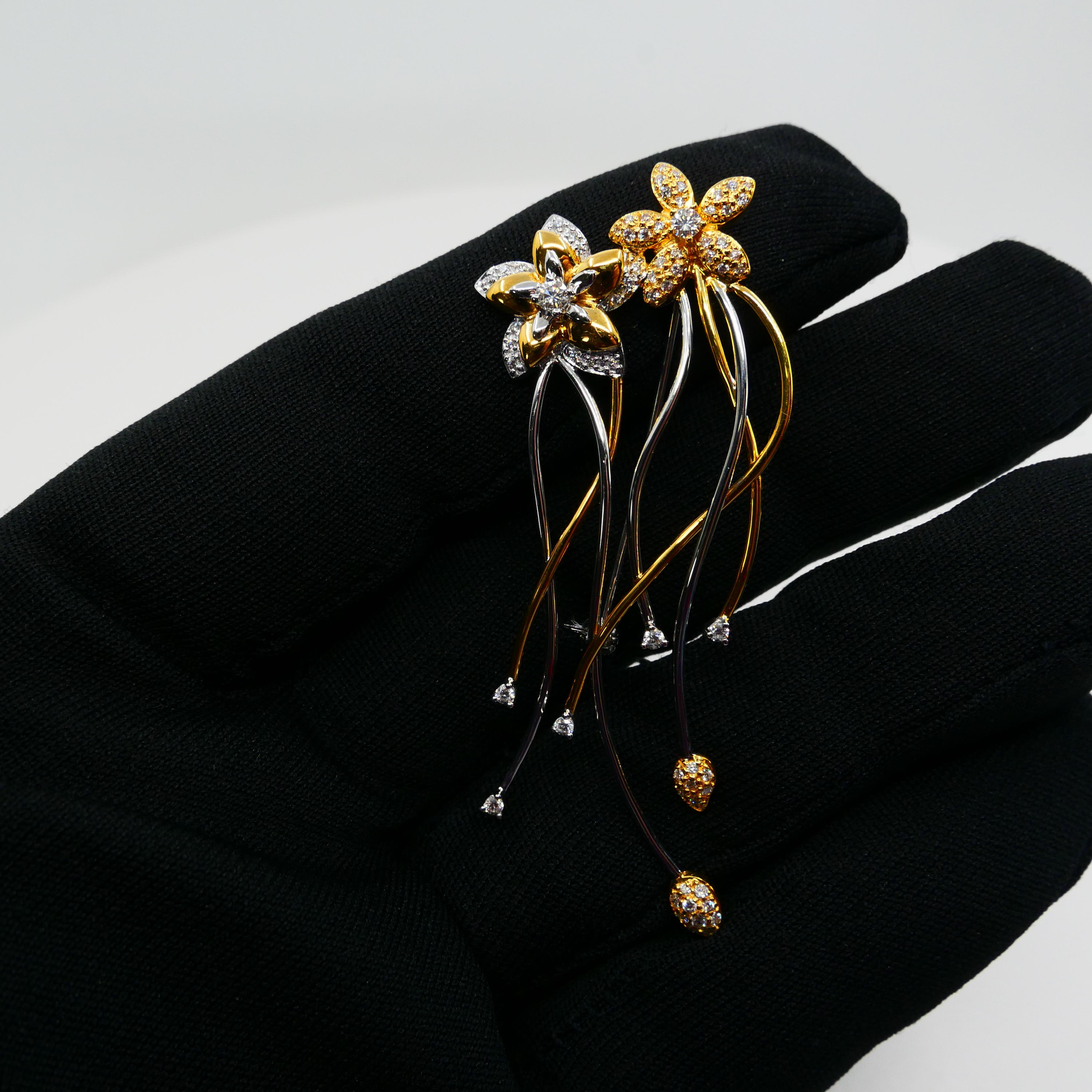 Round Cut 18K Two Tone White & Yellow Gold, Diamond Flower Brooch, Beautiful Workmanship For Sale