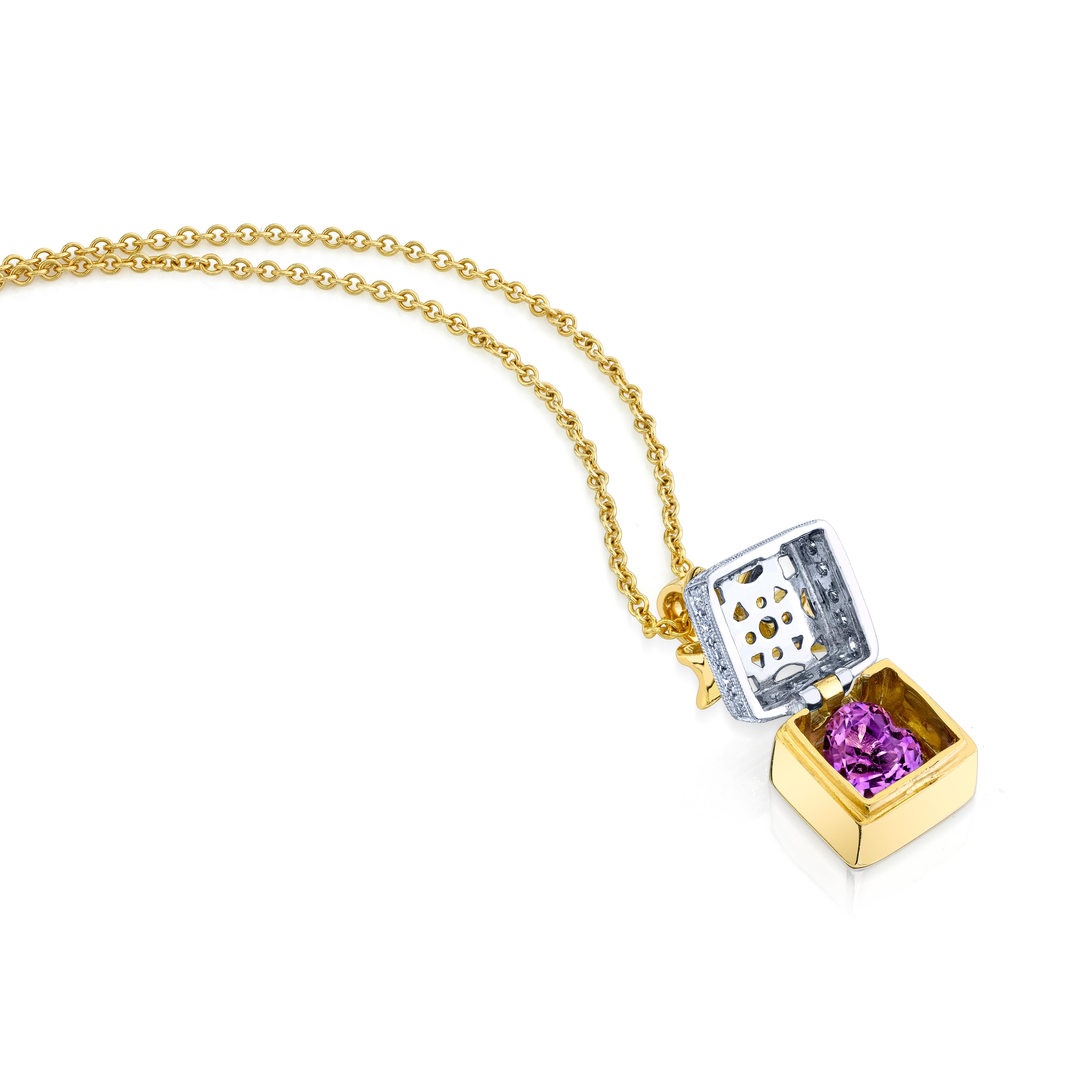 Taille brillant Collier pendentif cœur en améthyste non sertie, en or bicolore 18 carats et diamants « Gift Box » en vente