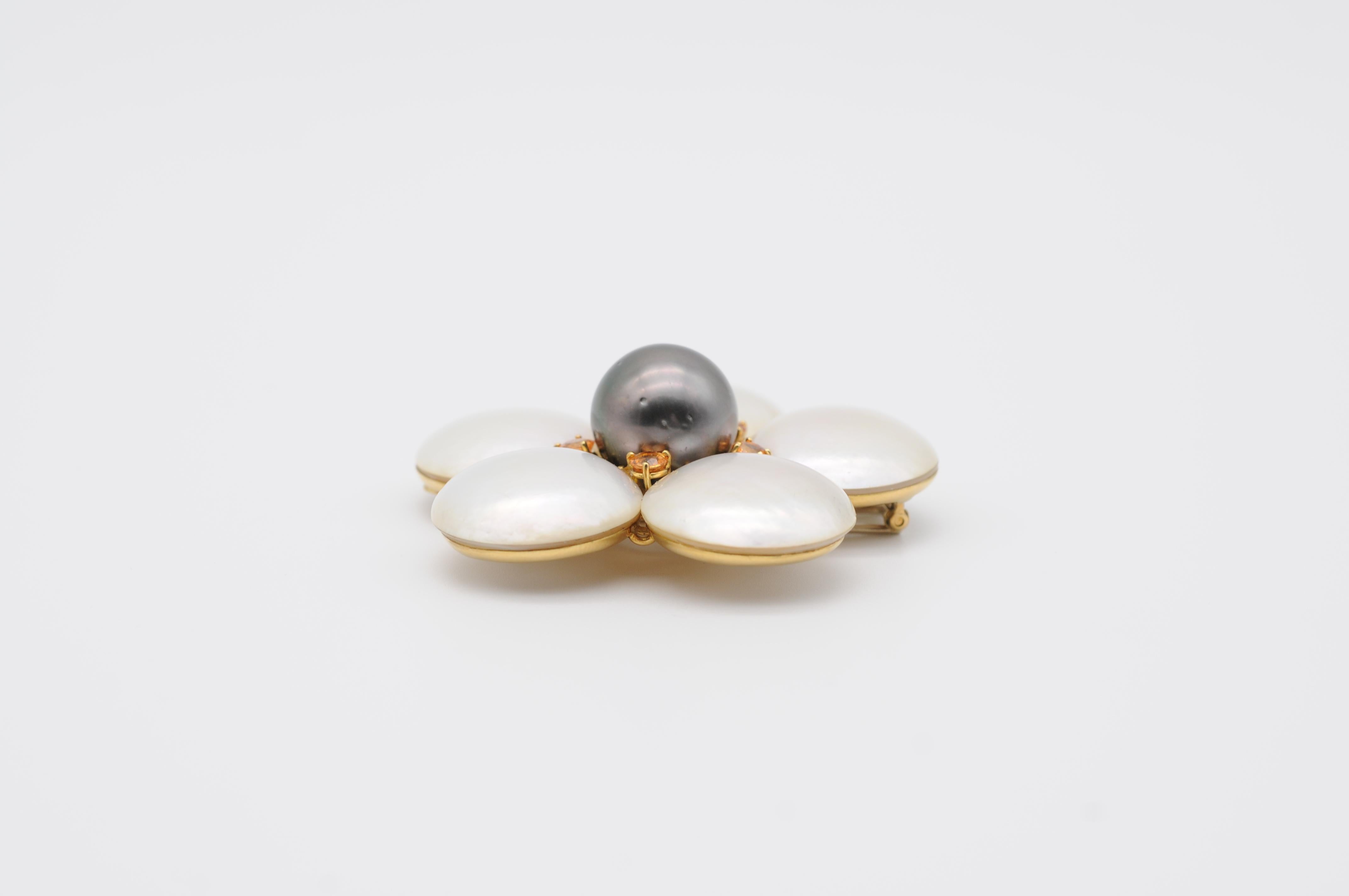 18k Unique Pearl Brooch Vop. with Black Tahitian Pearl For Sale 6