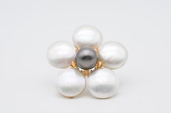 18k Unique Pearl Brooch Vop. with Black Tahitian Pearl