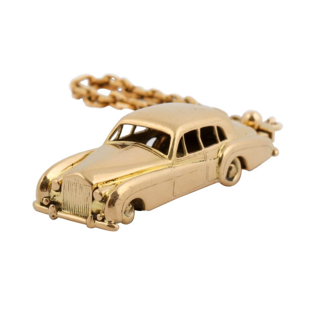 18 Karat Vintage Cartier Rolls Royce Keychain with Moveable Wheels For Sale 1