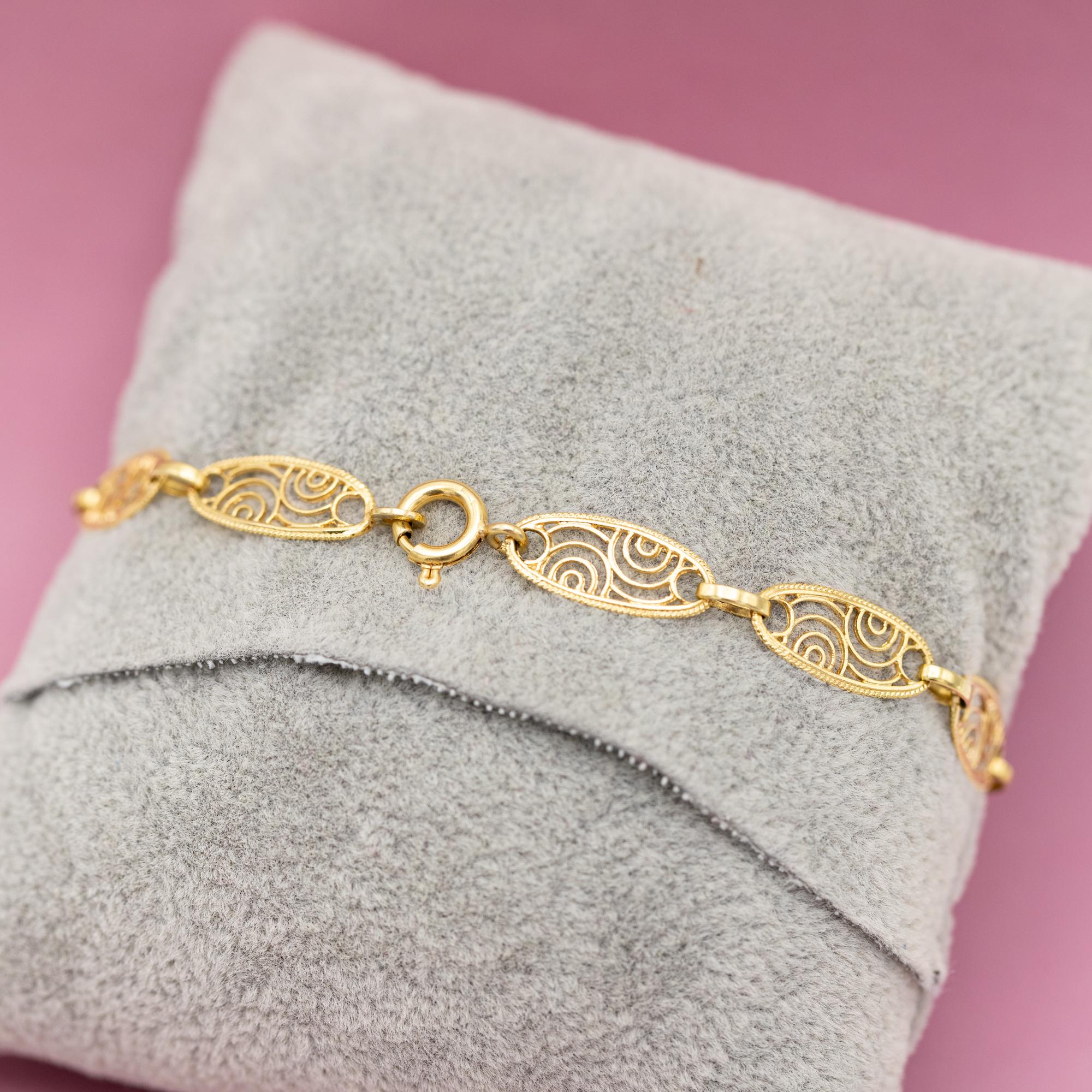 18k Vintage filigree bracelet - Solid Gold tennis bracelet - short sautoir For Sale 3
