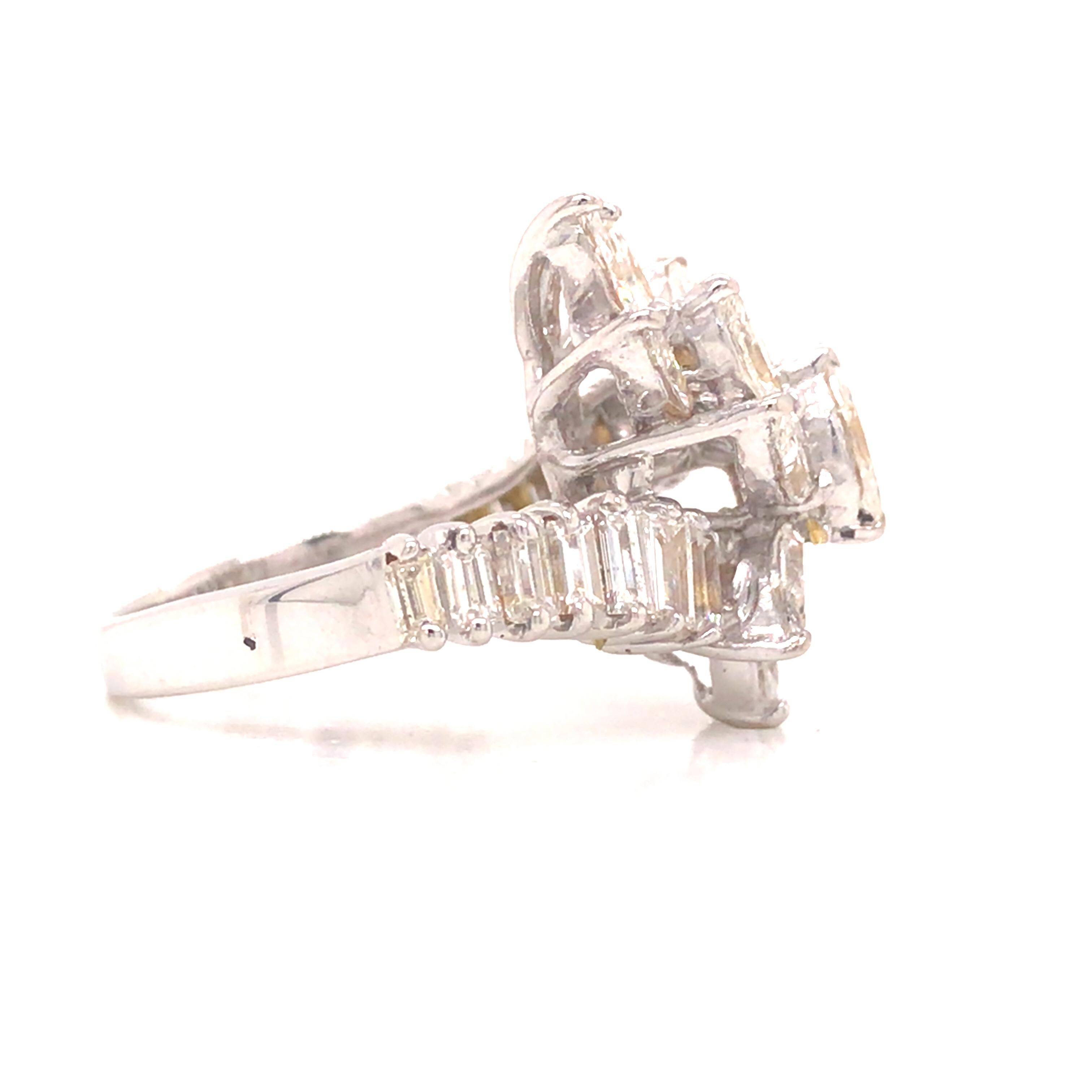 18 Karat Vintage Marquise Baguette-Diamant-Cluster-Ring aus Weißgold 1