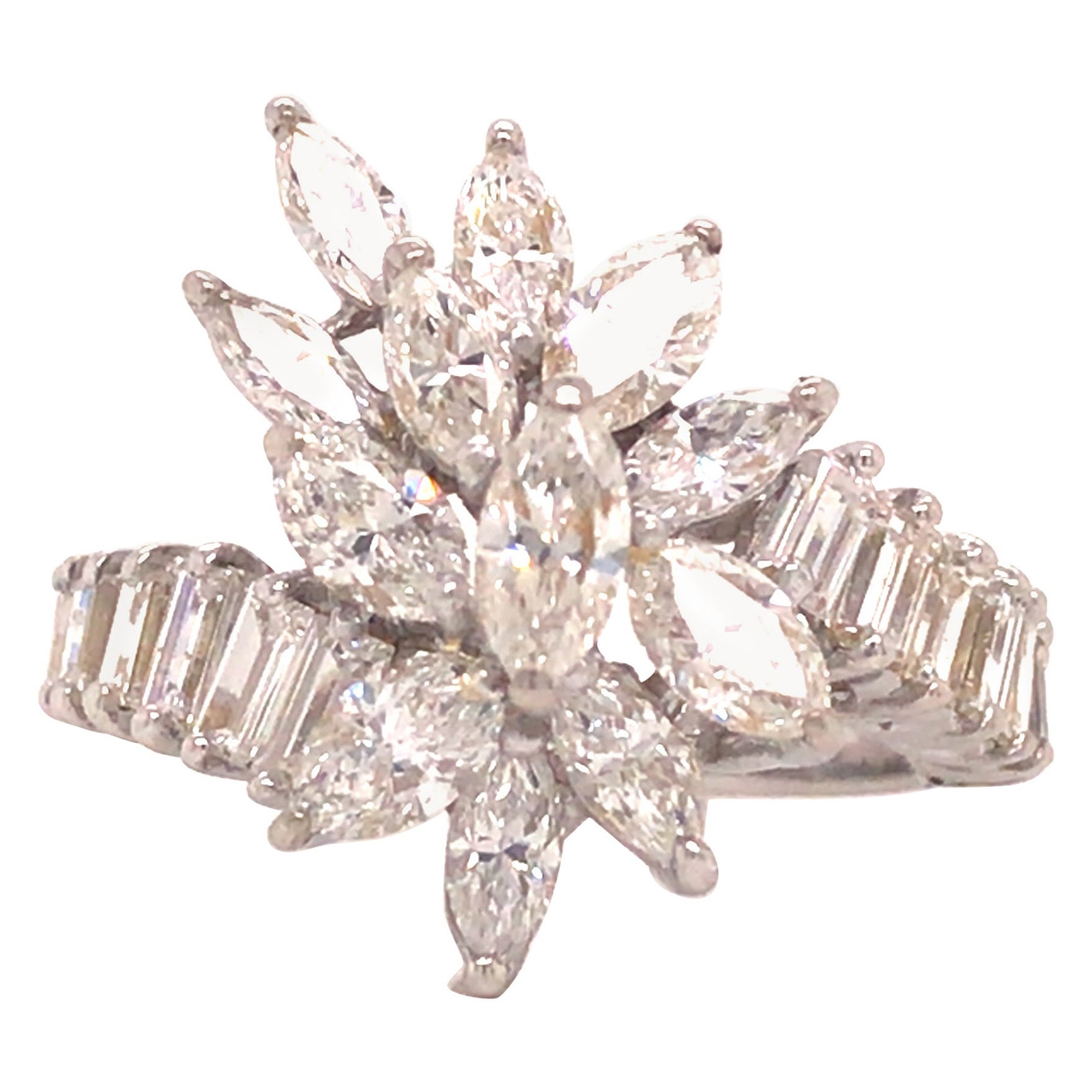 18 Karat Vintage Marquise Baguette-Diamant-Cluster-Ring aus Weißgold