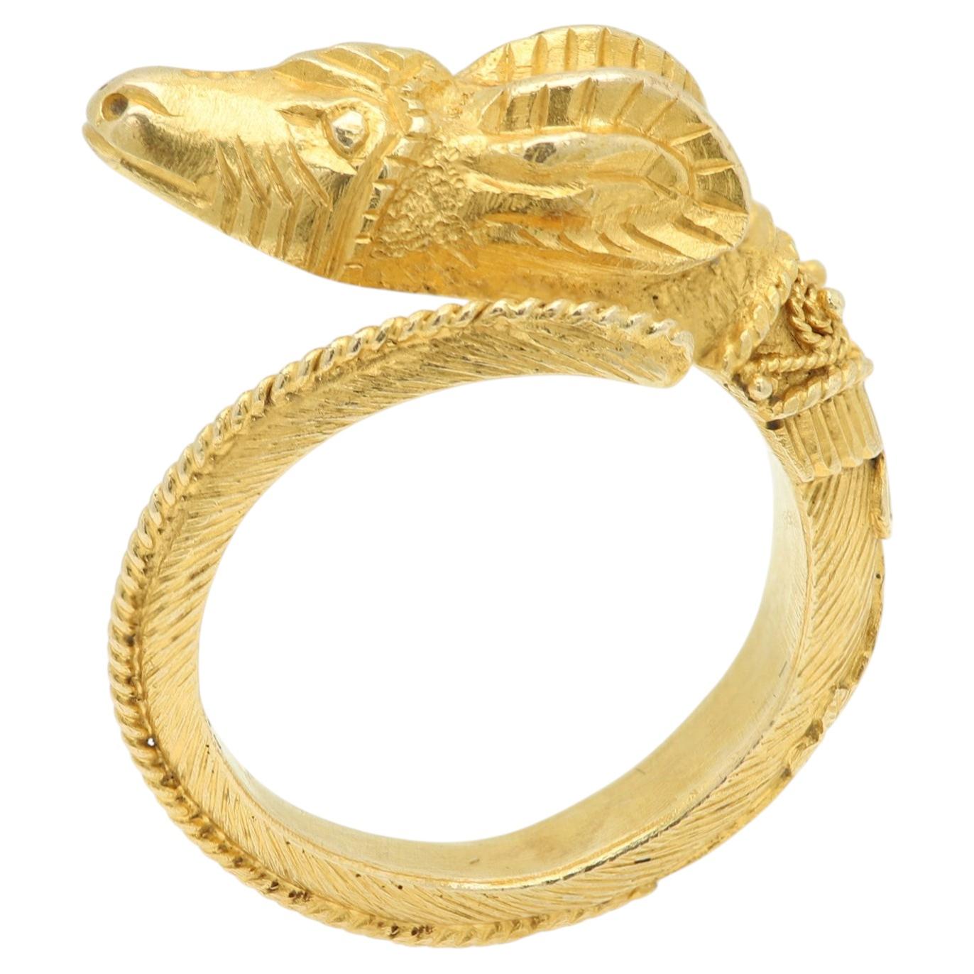 18k Vintage Ram's Head Ring Solid Yellow Gold Greek Ram style For Sale