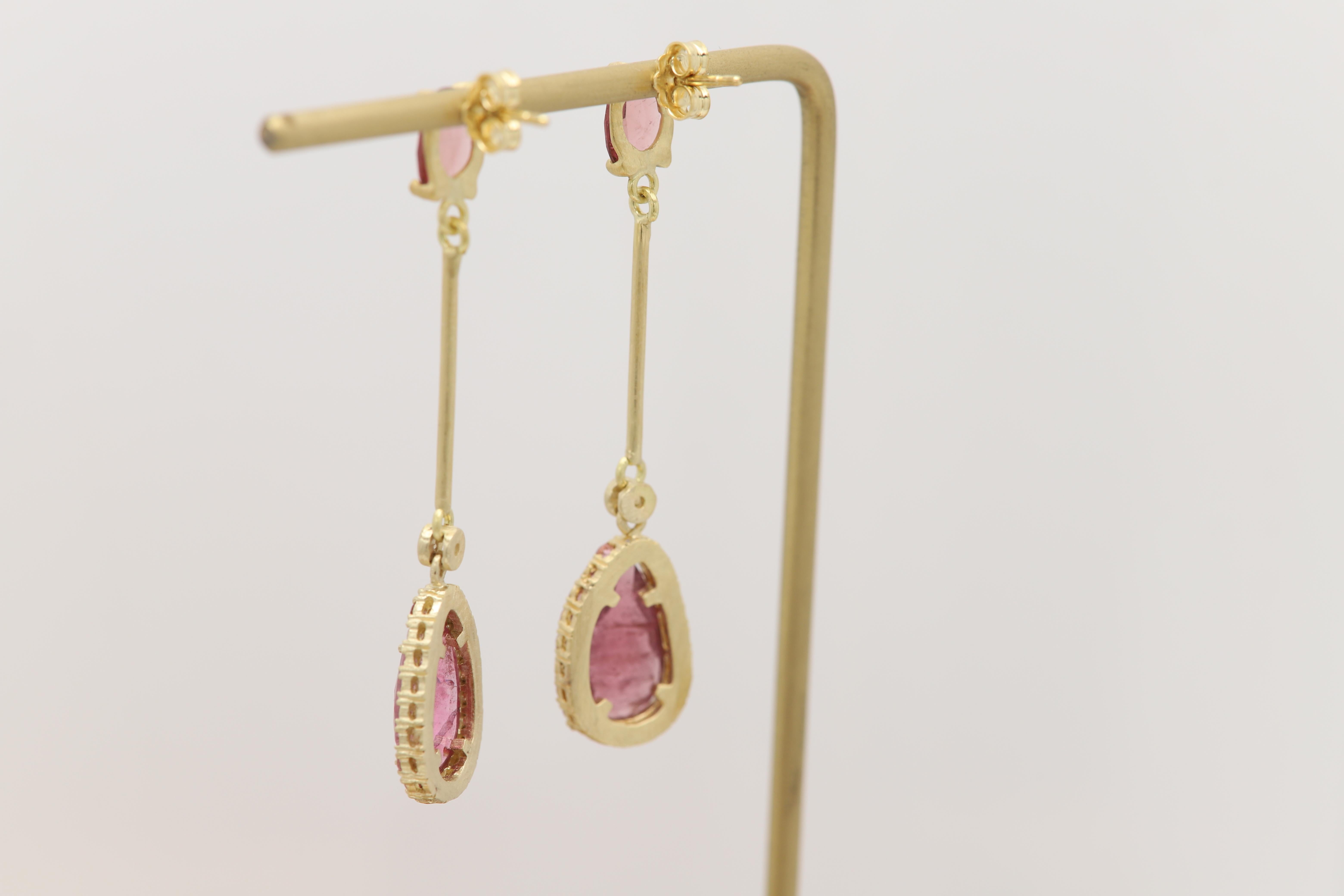 18k Vintage Sliced Turmalin rosa Ohrringe Gelbgold Dangle natürliche Edelsteine Damen im Angebot