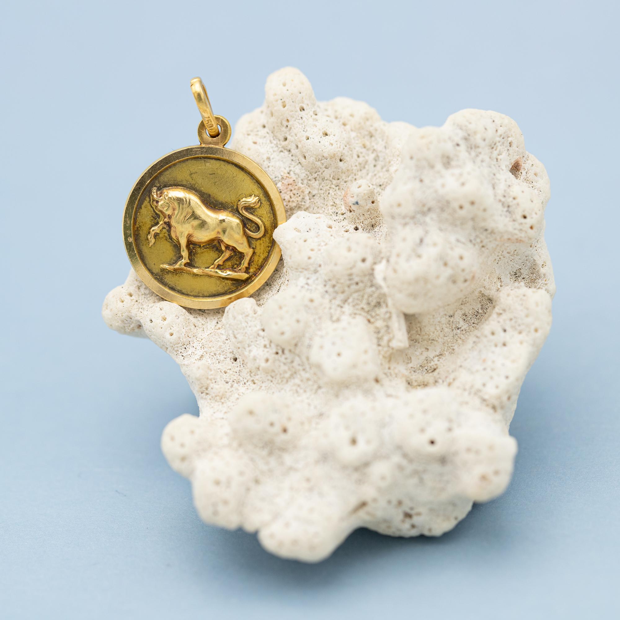 Women's or Men's 18k Vintage Taurus - 18 karat zodiac charm pendant - solid yellow gold Star Sign