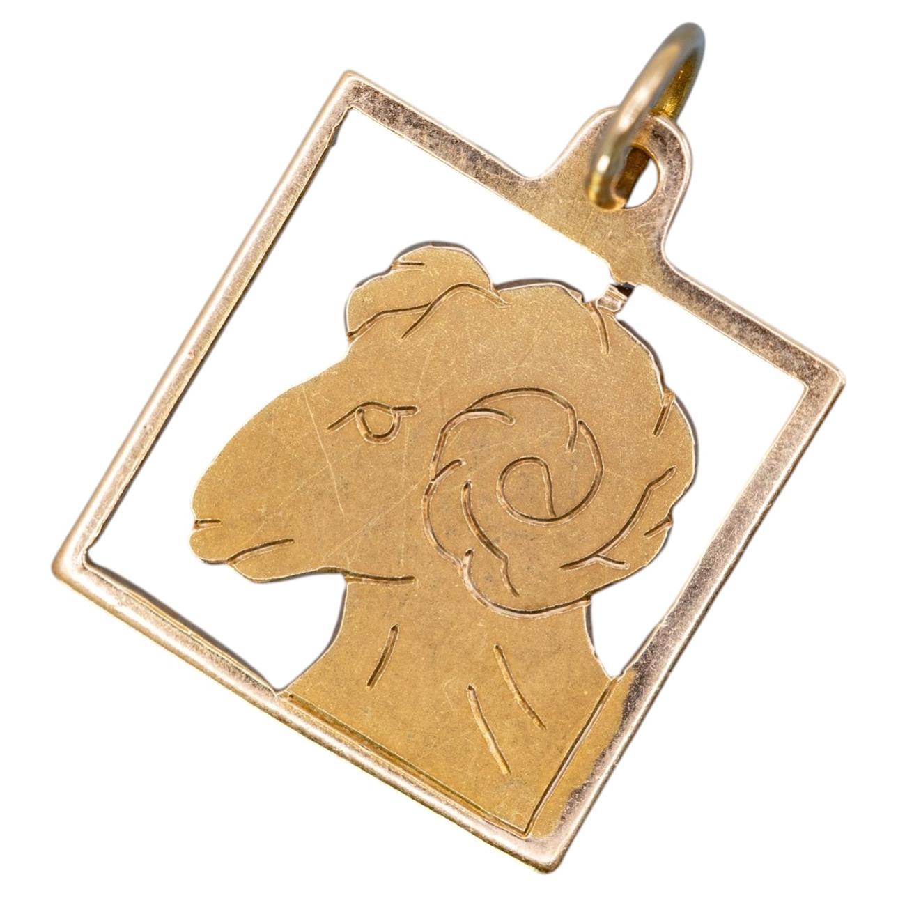 Charme vintage du signe du Zodiac en or jaune massif 18 carats - Bélier - Signe du Zodiac en vente