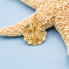 18K Vintage zodiac charm - Libra - 18 karat solid yellow gold Star sign - floral