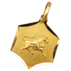 18K Vintage zodiac pendant - Taurus - 18 karat solid yellow gold Star sign charm