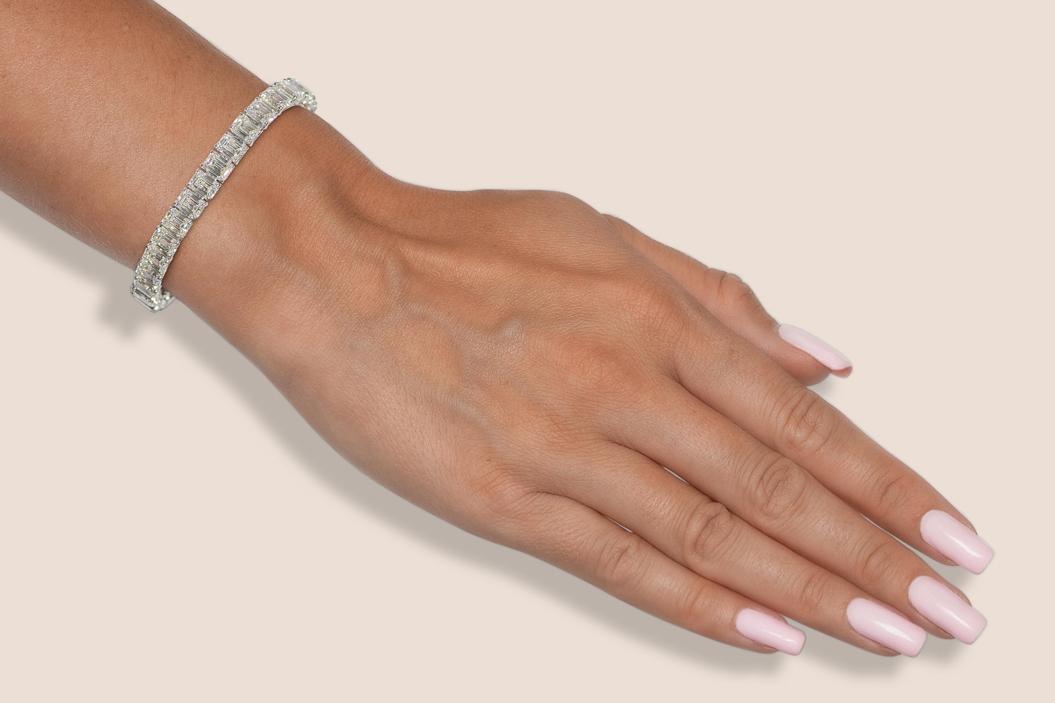 Modern 18K WG Emerald Cut Tennis Bracelet Tw. 30.48 carat For Sale