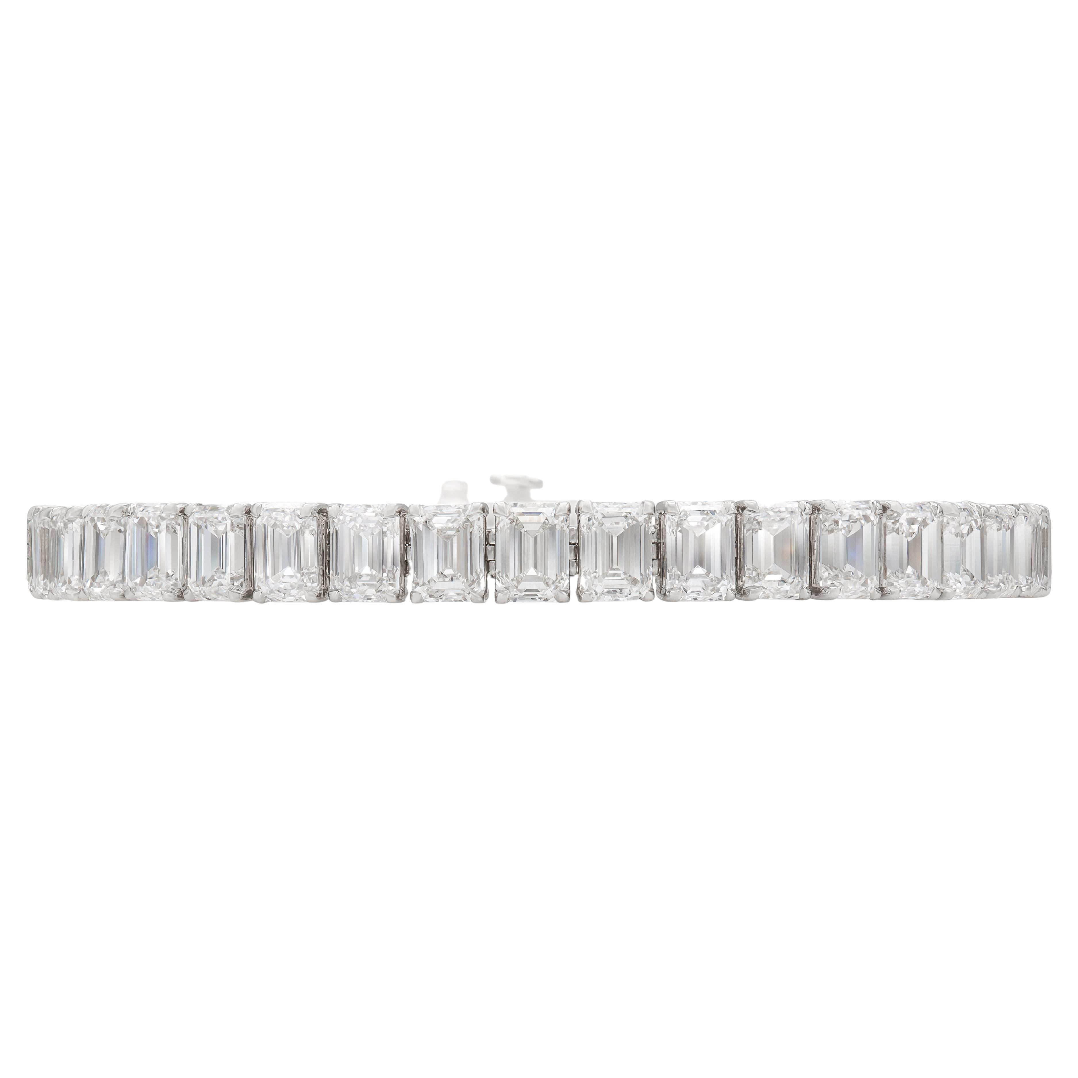 18K WG Emerald Cut Tennis Bracelet Tw. 30.48 carat For Sale