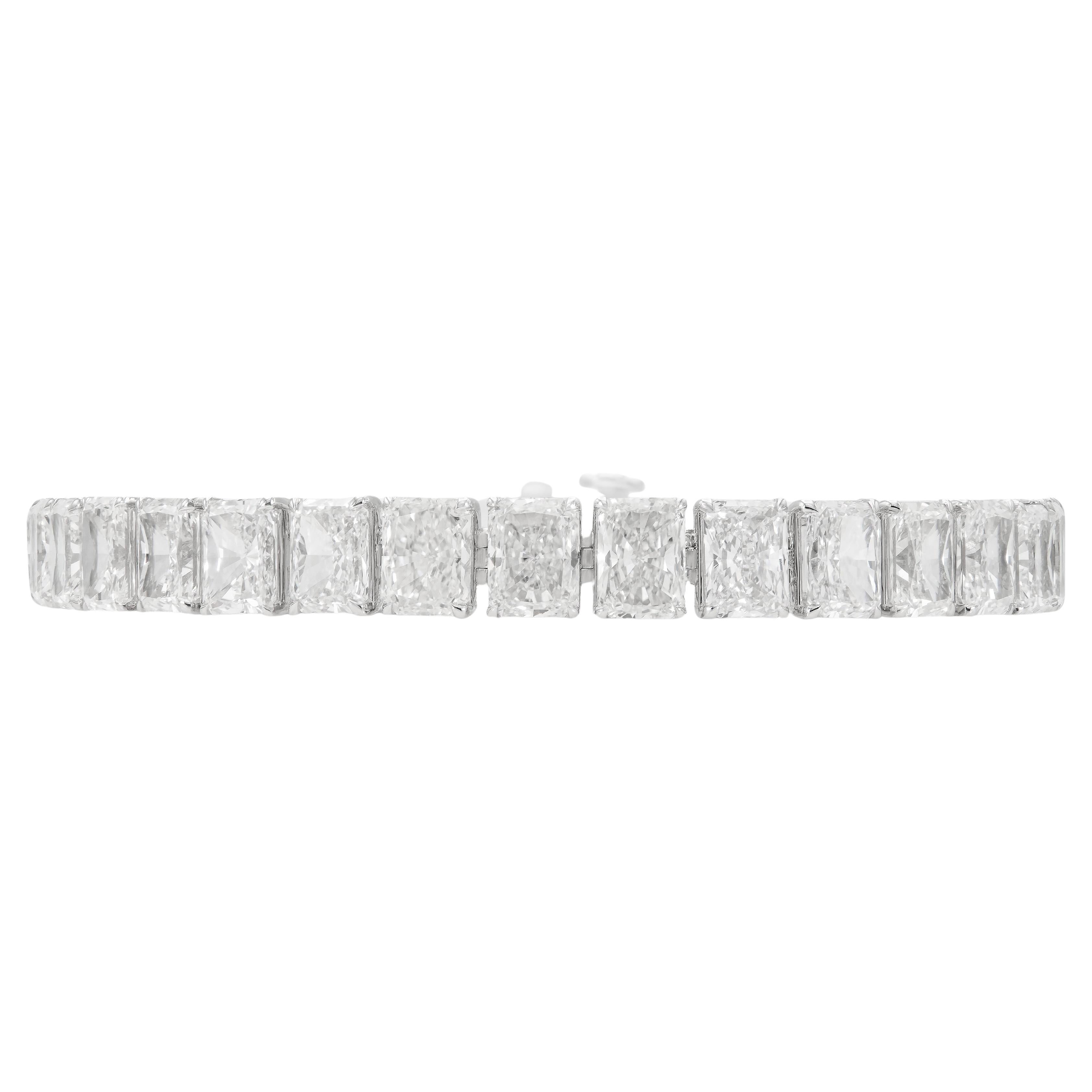 18K WG Radiant Cut Diamond Tennis Bracelet Tw: 32.20 carats