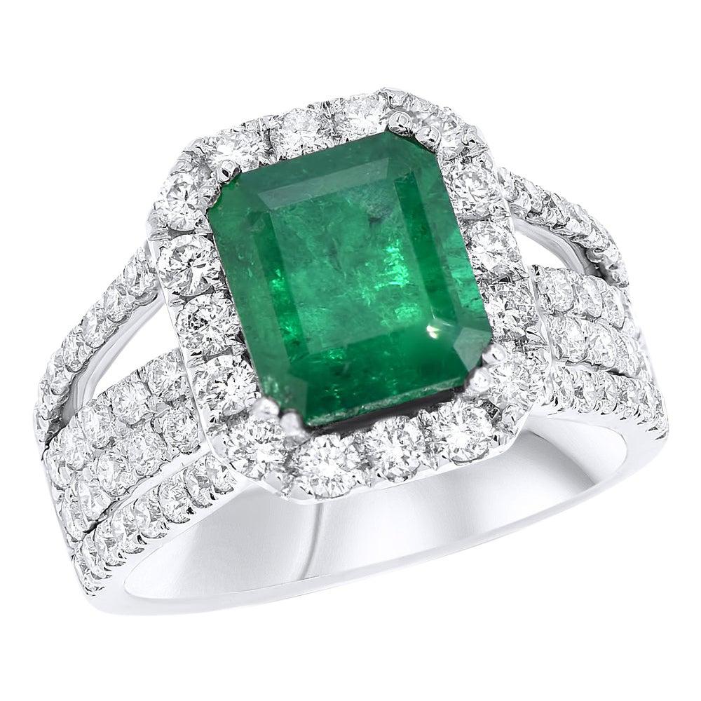 18k Wg Ring, Diamond 1.69ct, Emerald 3.01ct 8.78gm, 102st For Sale