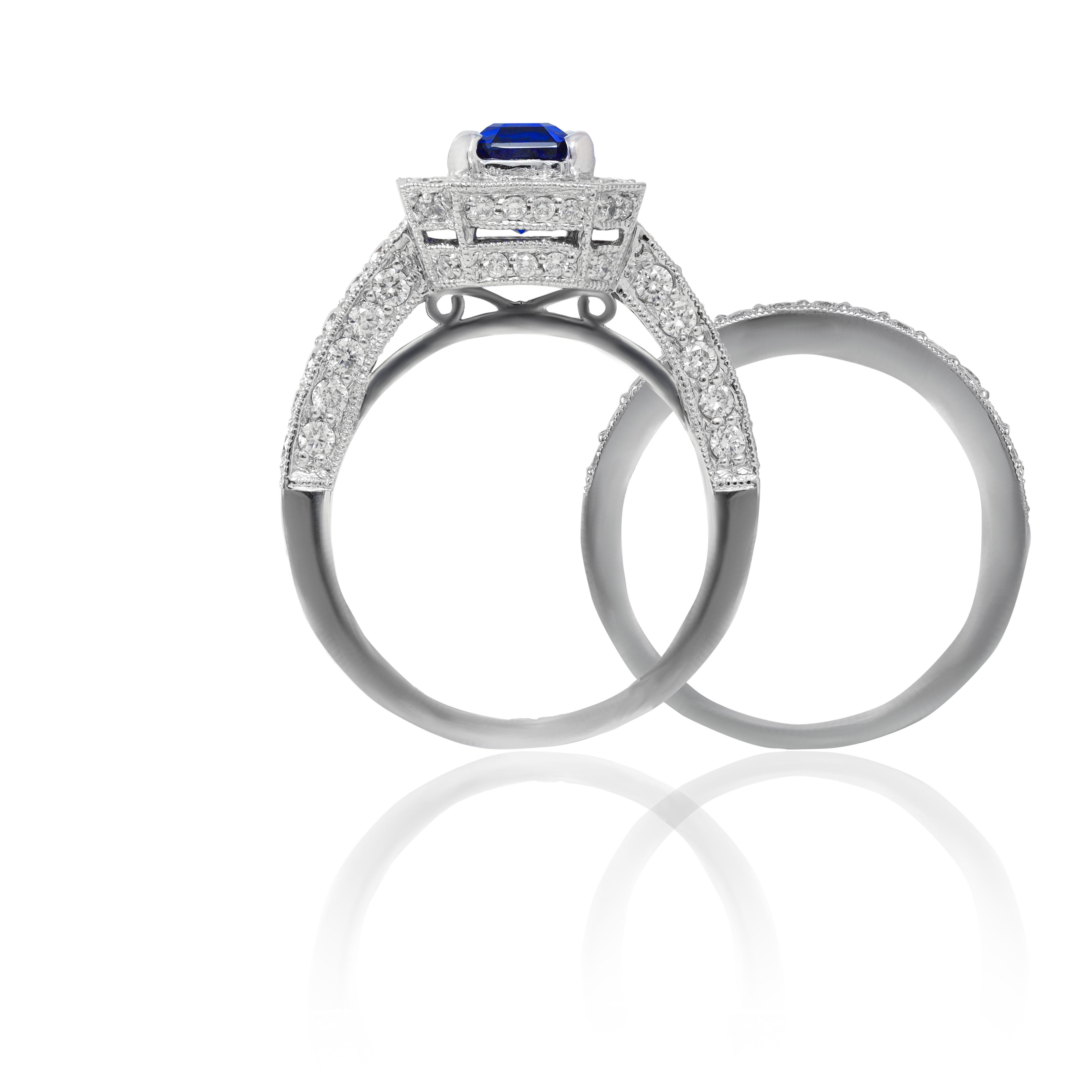 18k WG Ring with 1.44ct Diamond and 1.83ct Sapphire In New Condition For Sale In New York, NY