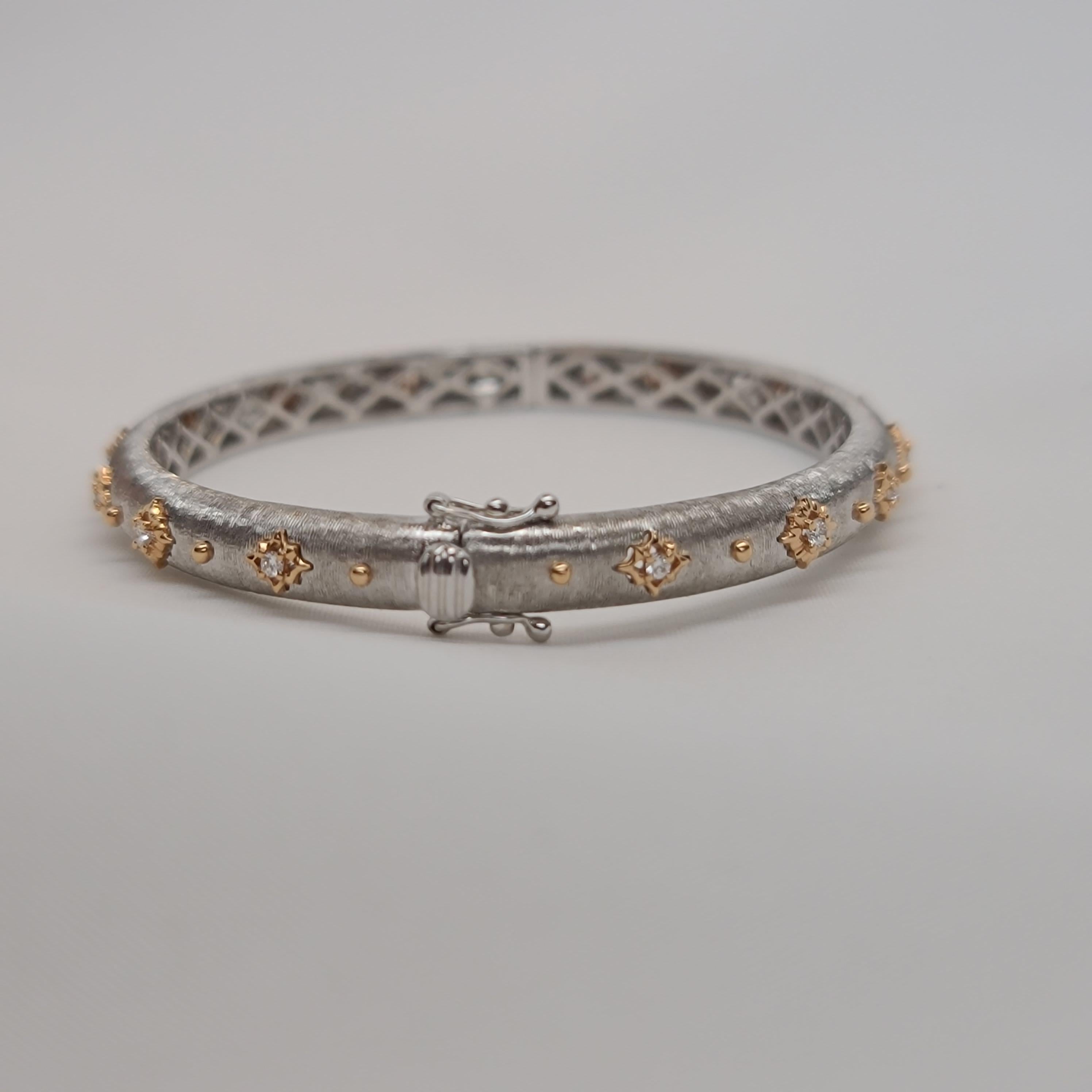 18 Karat White and Rose Gold Diamonds Link Modern Bracelet in Florentine Finish 7