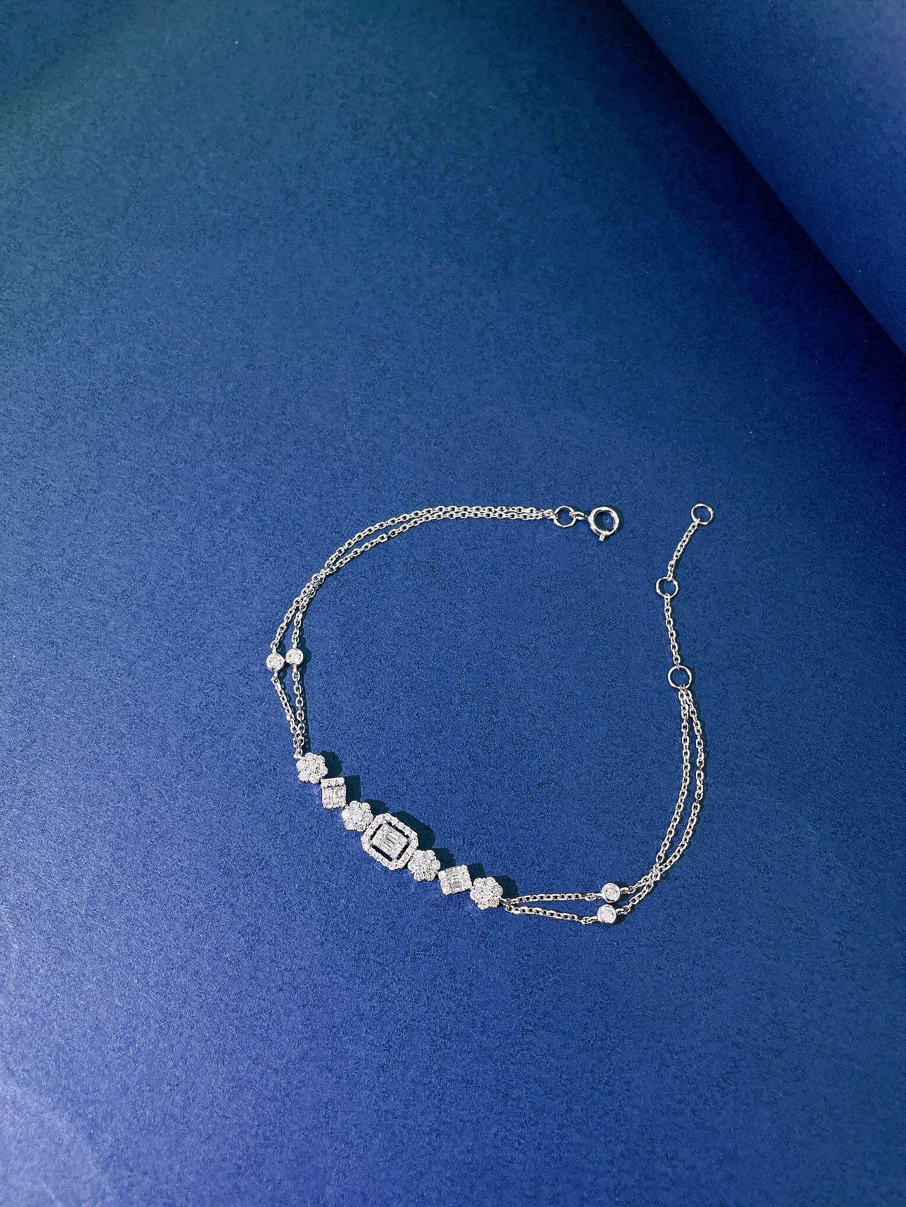 Bracciale a bolle a doppia catena in oro bianco e rosa 18 carati con diamanti naturali in vendita 2