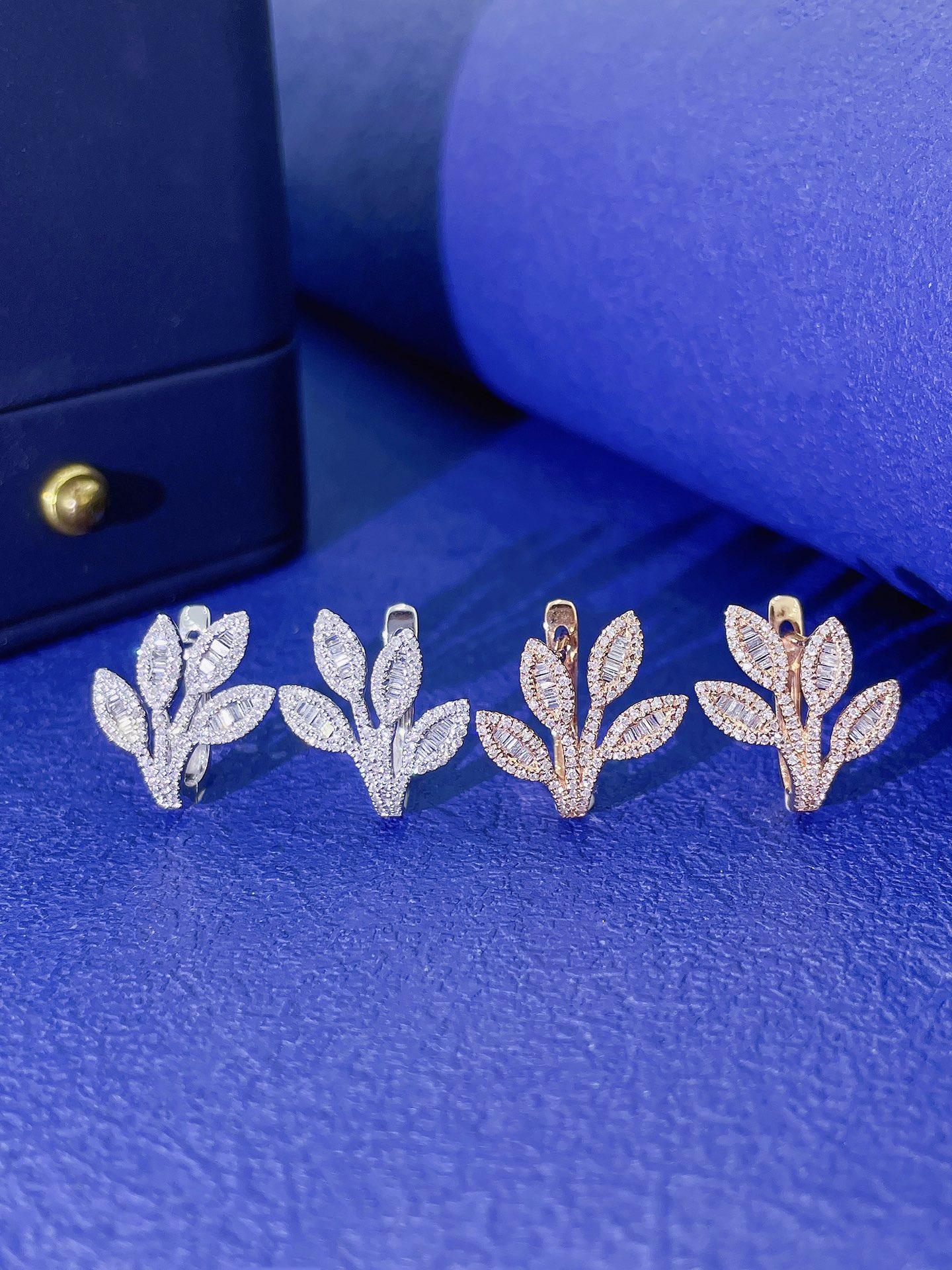 Brilliant Cut 18K White and Rose Gold Leaf Earrings with Natural Diamonds For Sale