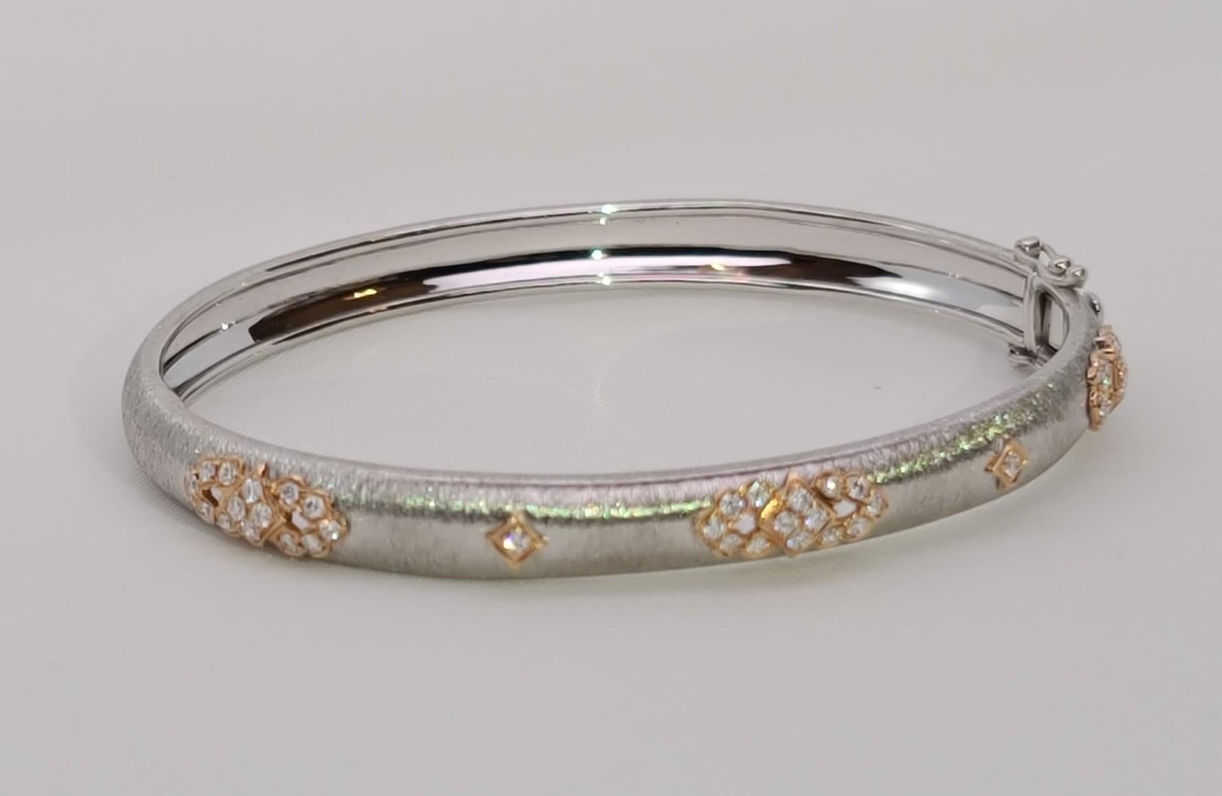 18 Karat White and Rose Gold Modern Link Bracelet Bangle in Florentine Finish 5