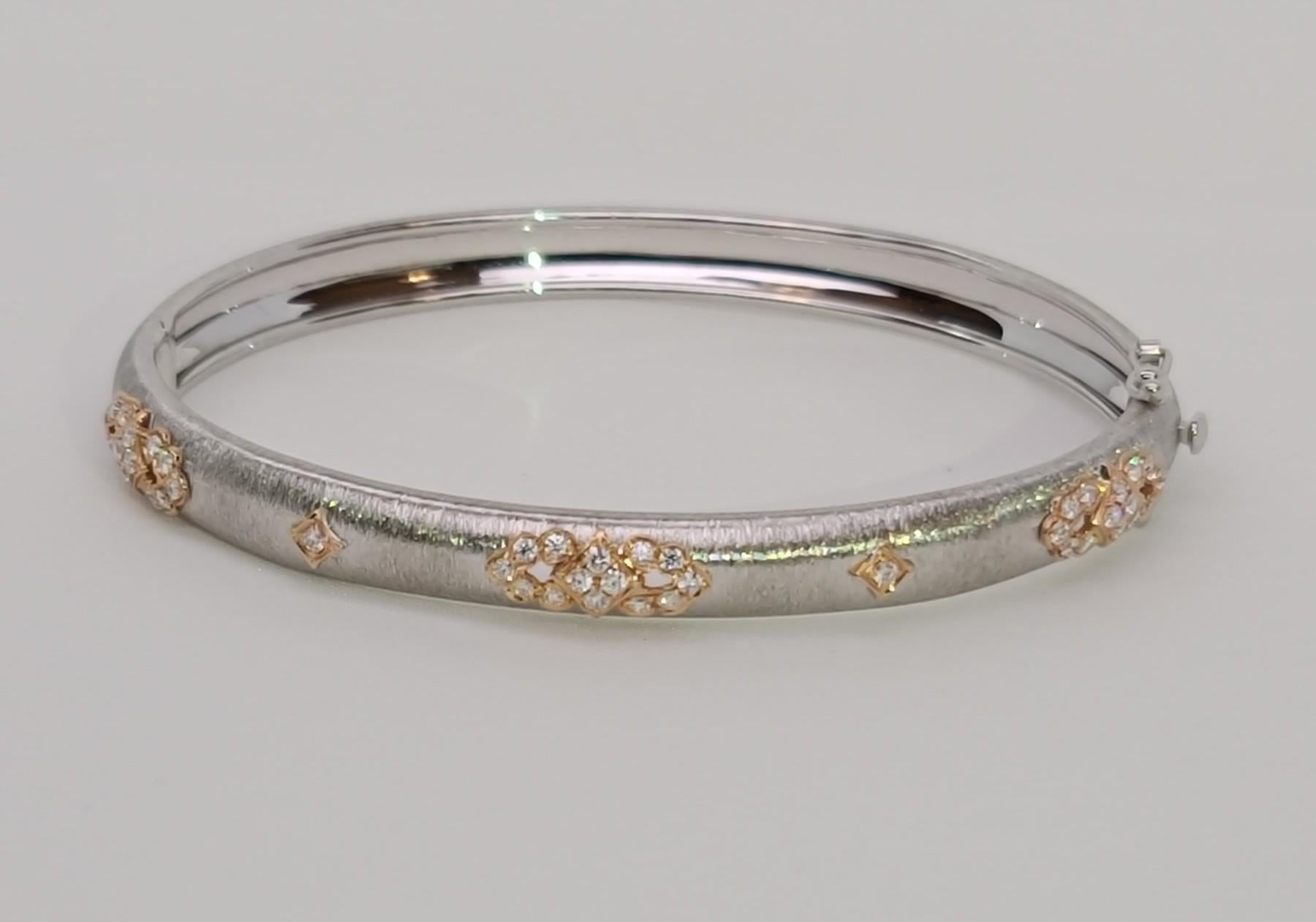 18 Karat White and Rose Gold Modern Link Bracelet Bangle in Florentine Finish 2