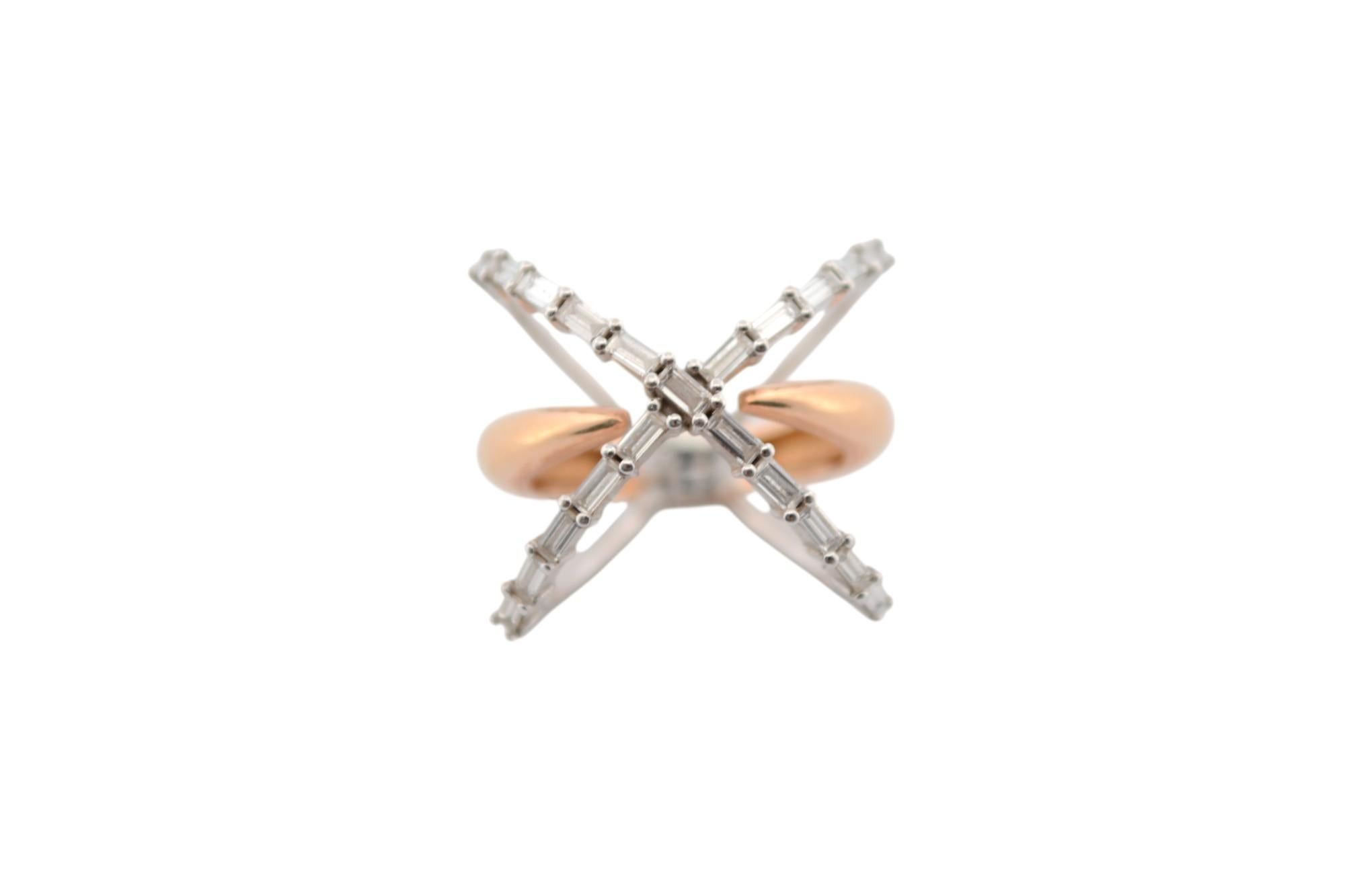 Ring aus 18 K Weiß- und Roségold mit natürlichen Diamanten_128800 im Angebot 1