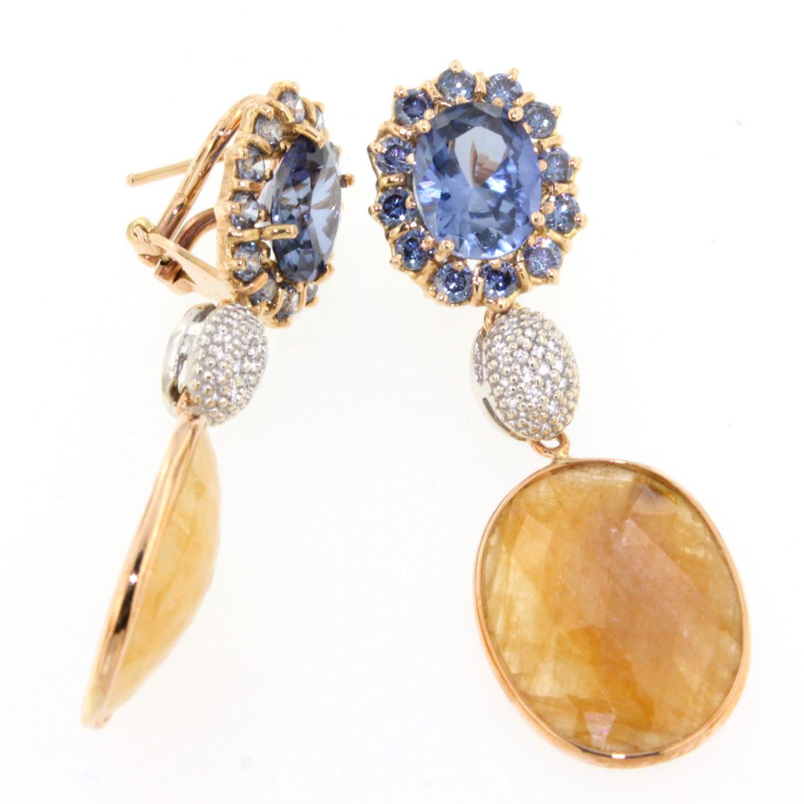 Moderne Boucles d'oreilles en or blanc et rose 18 carats avec tanzanite bleue, saphir jaune et diamants en vente