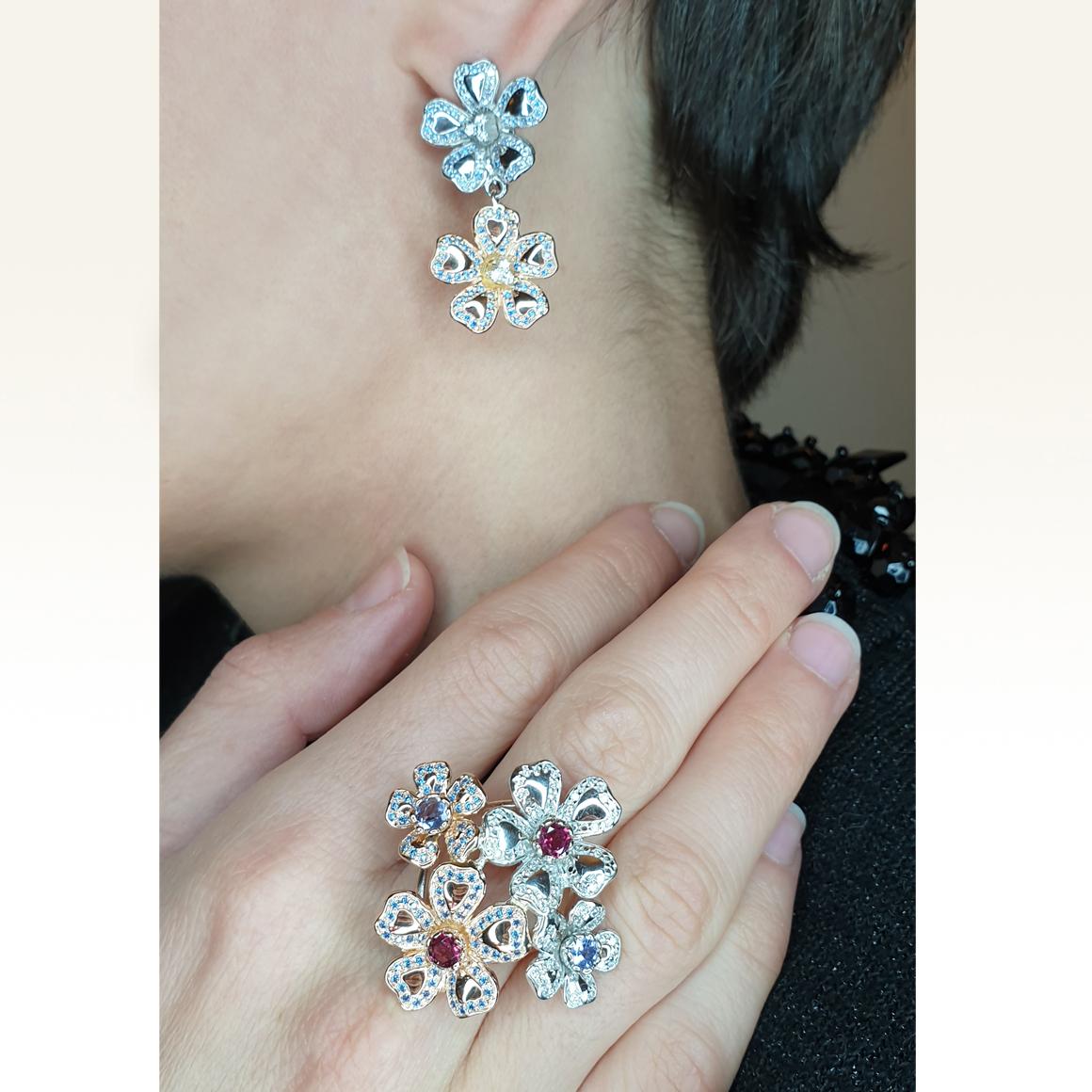 Cocktailring aus 18 Karat Weiß- und Roségold mit rosa Turmalin, Tansanit und weißen Diamanten im Angebot 1