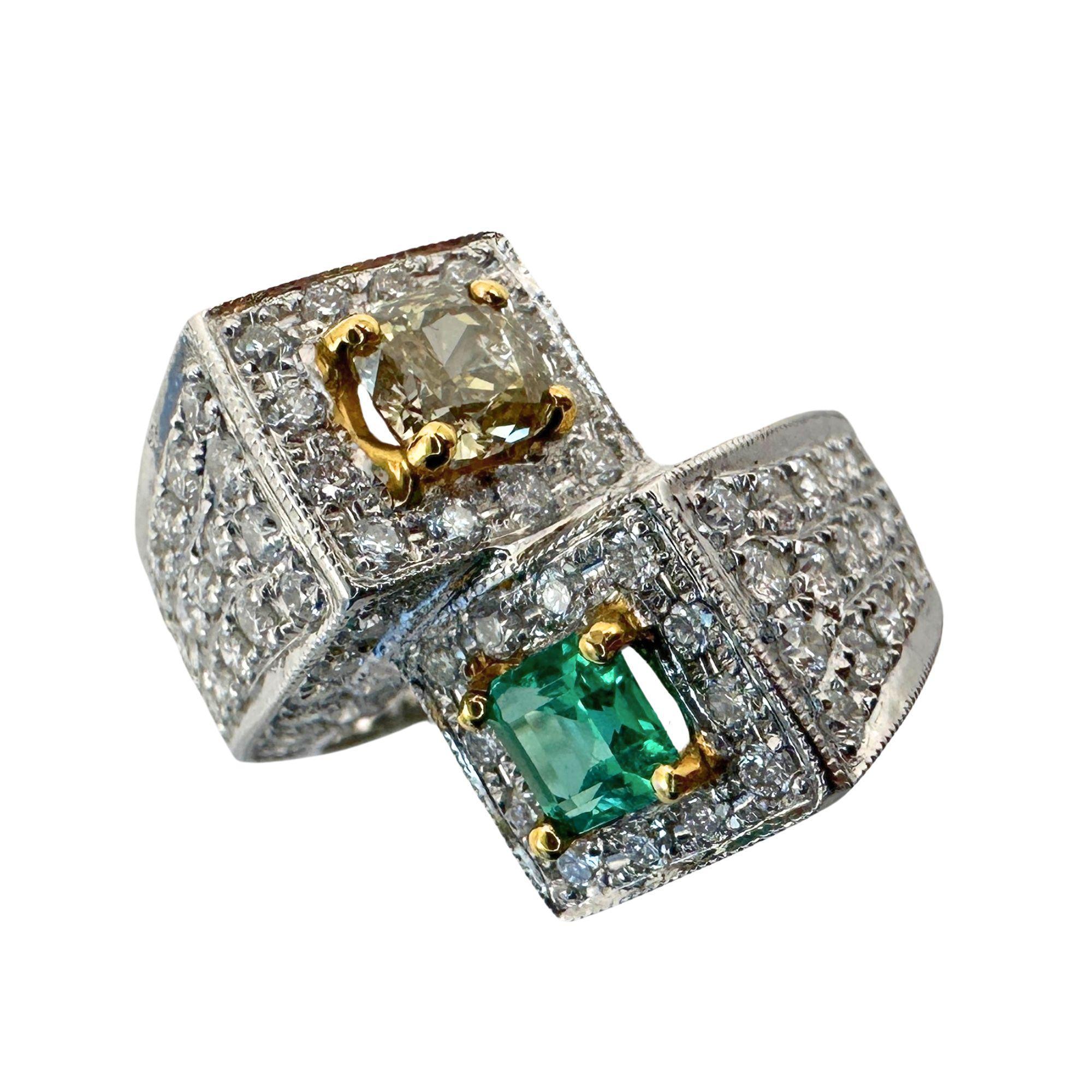 18k White and Yellow Diamond and Emerald Ring For Sale 2
