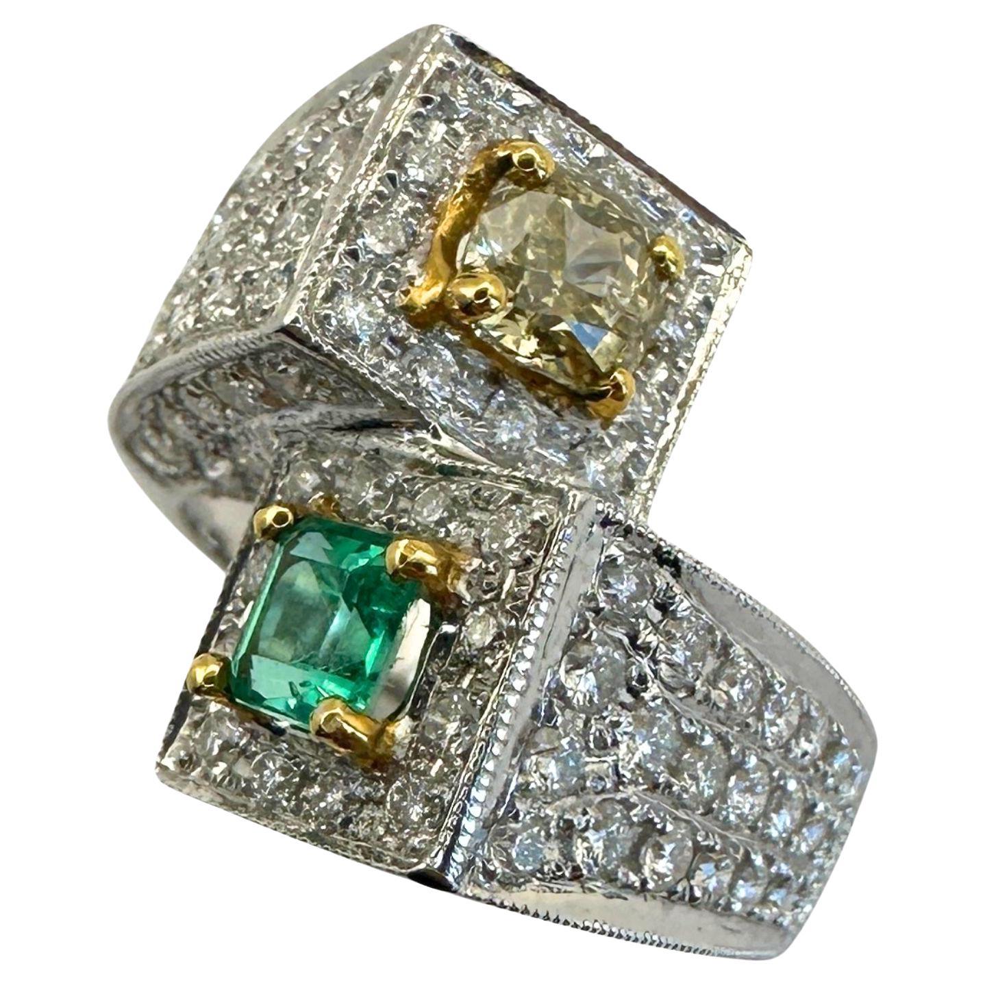 18k White and Yellow Diamond and Emerald Ring For Sale