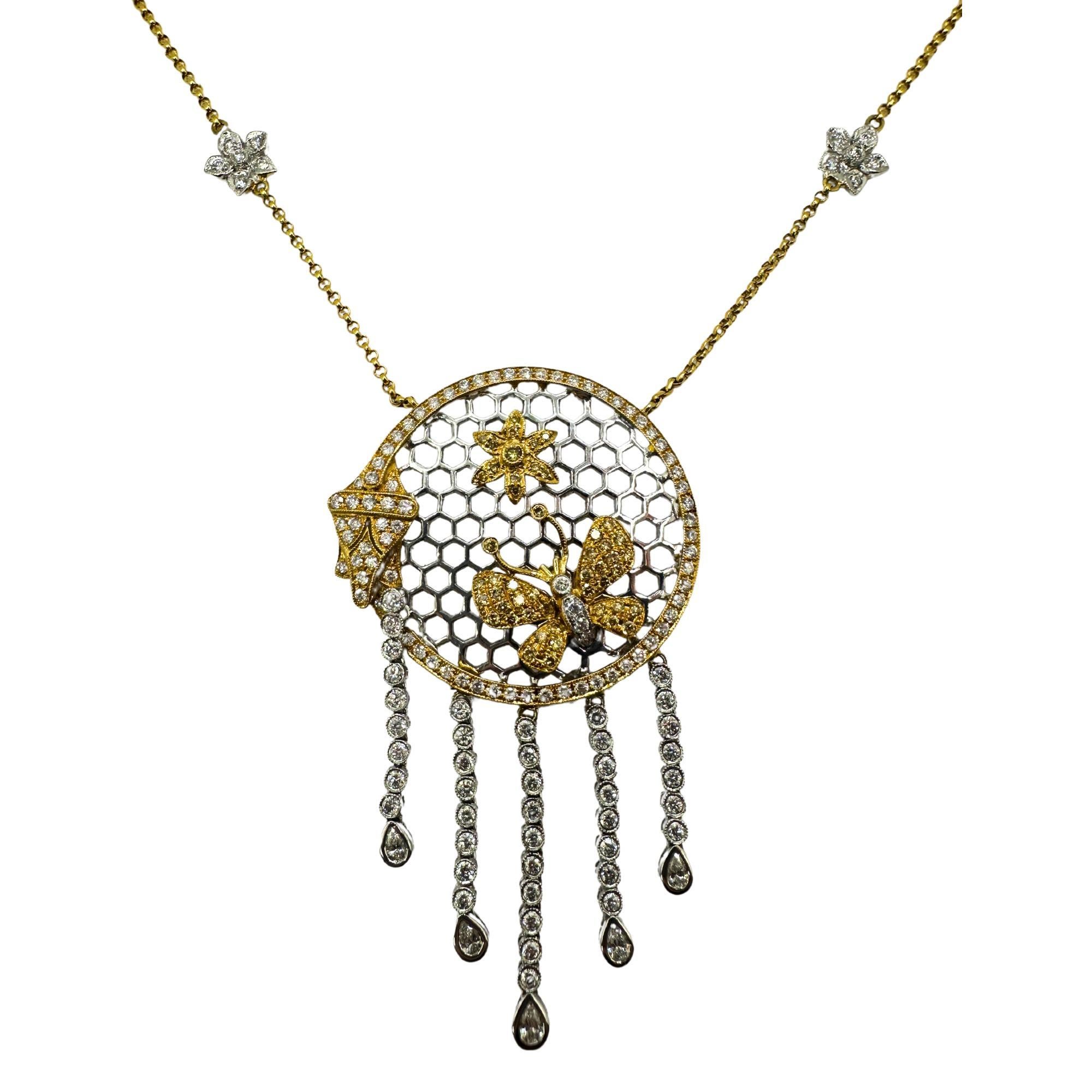 18k White and Yellow Diamond Butterfly and Flower Necklace In Good Condition For Sale In New York, NY