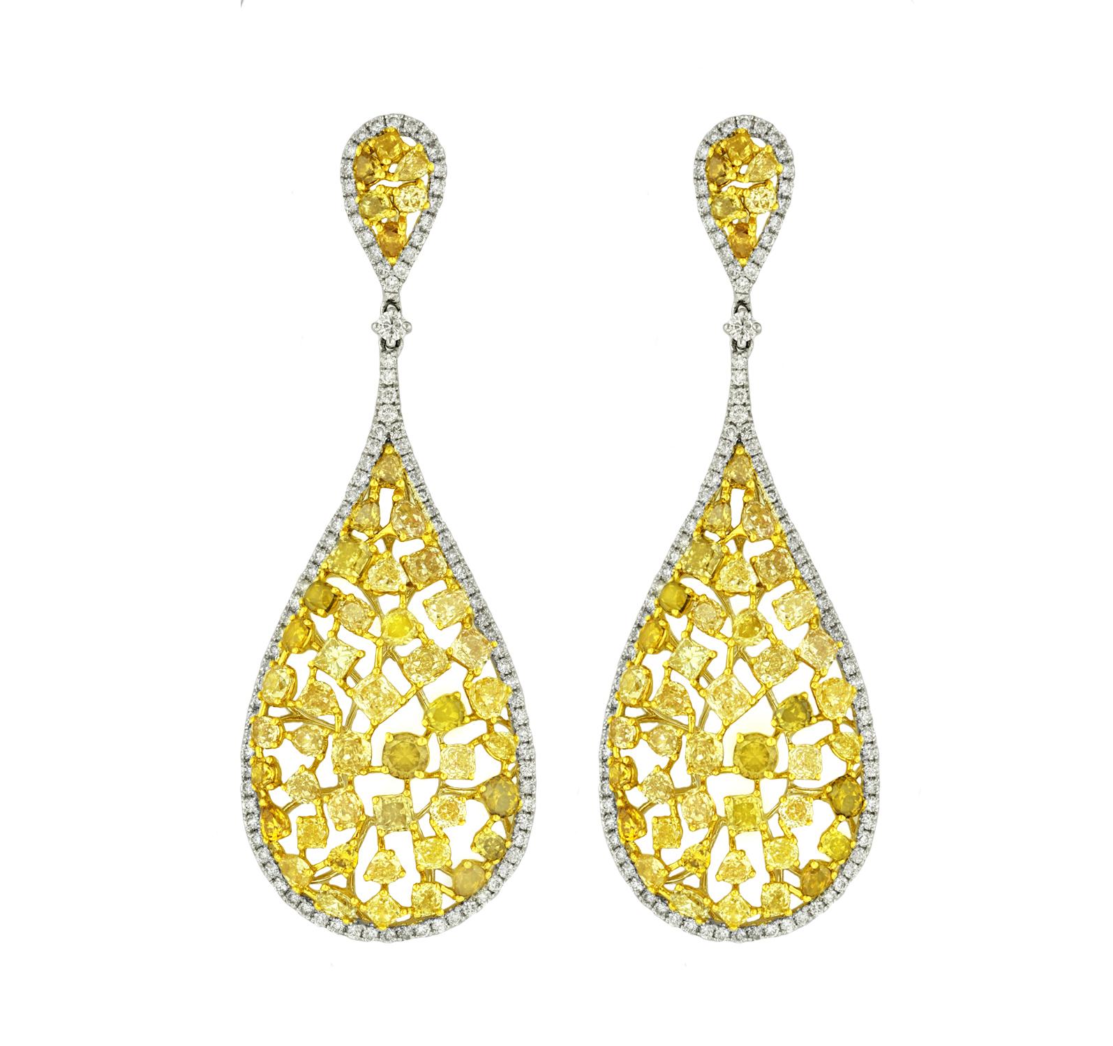 18K White and Yellow Diamond Earrings featuring 12.59 Carat T.W. of Natural Fancy Yellow and White Diamonds

Underline your look with this sharp 18K White and Yellow Diamond Earrings. High quality Diamonds. This Earrings will underline your