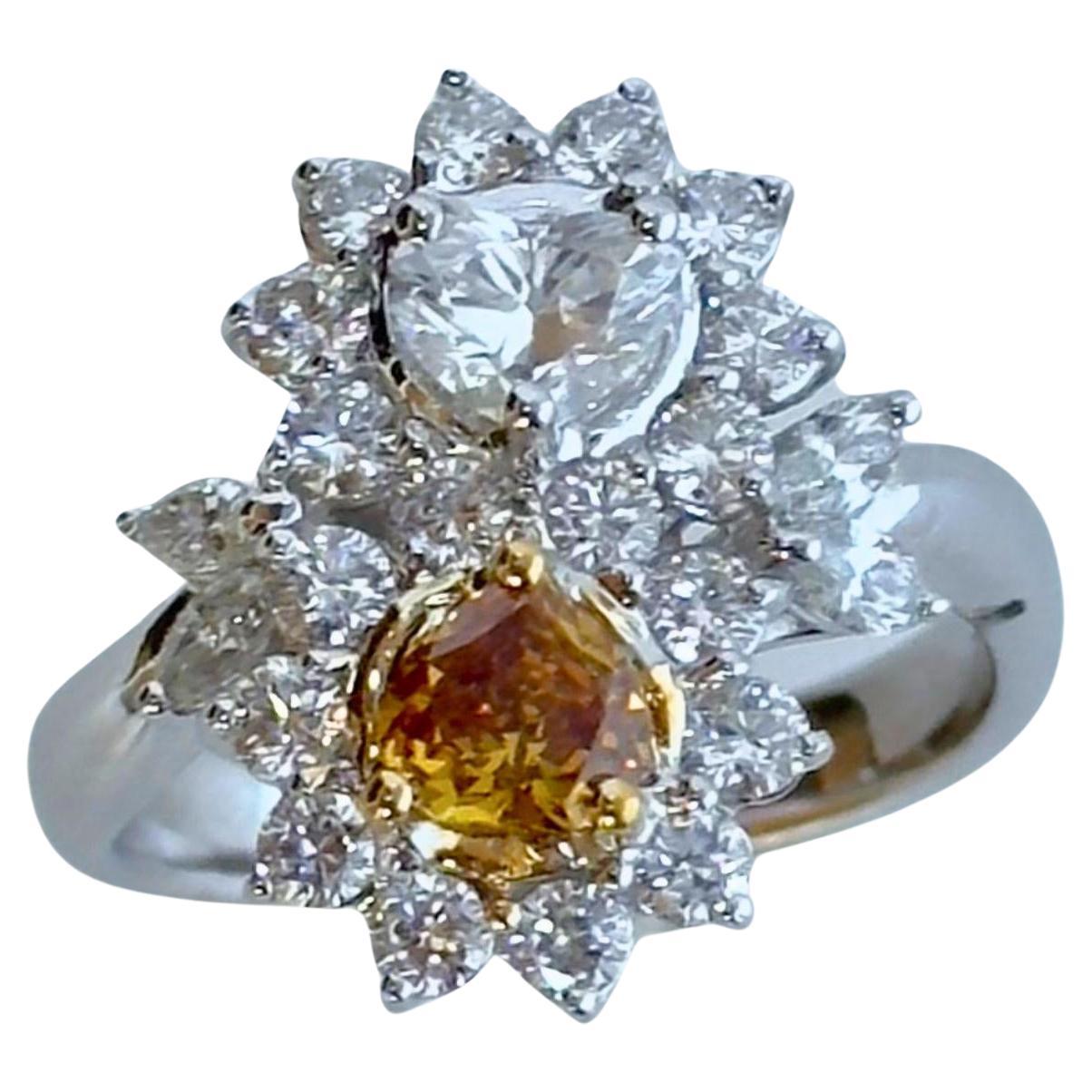18 Karat Weißer und gelber Diamant-Blumenring mit Diamanten