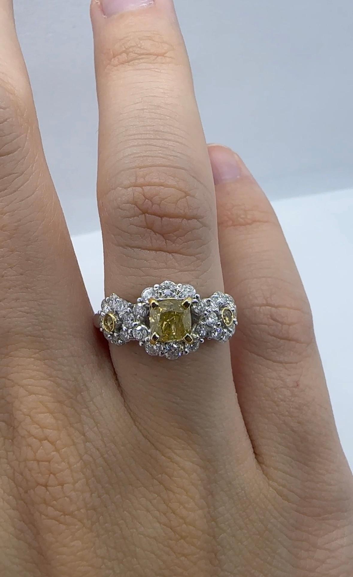 18k White and Yellow Diamond Ring 2