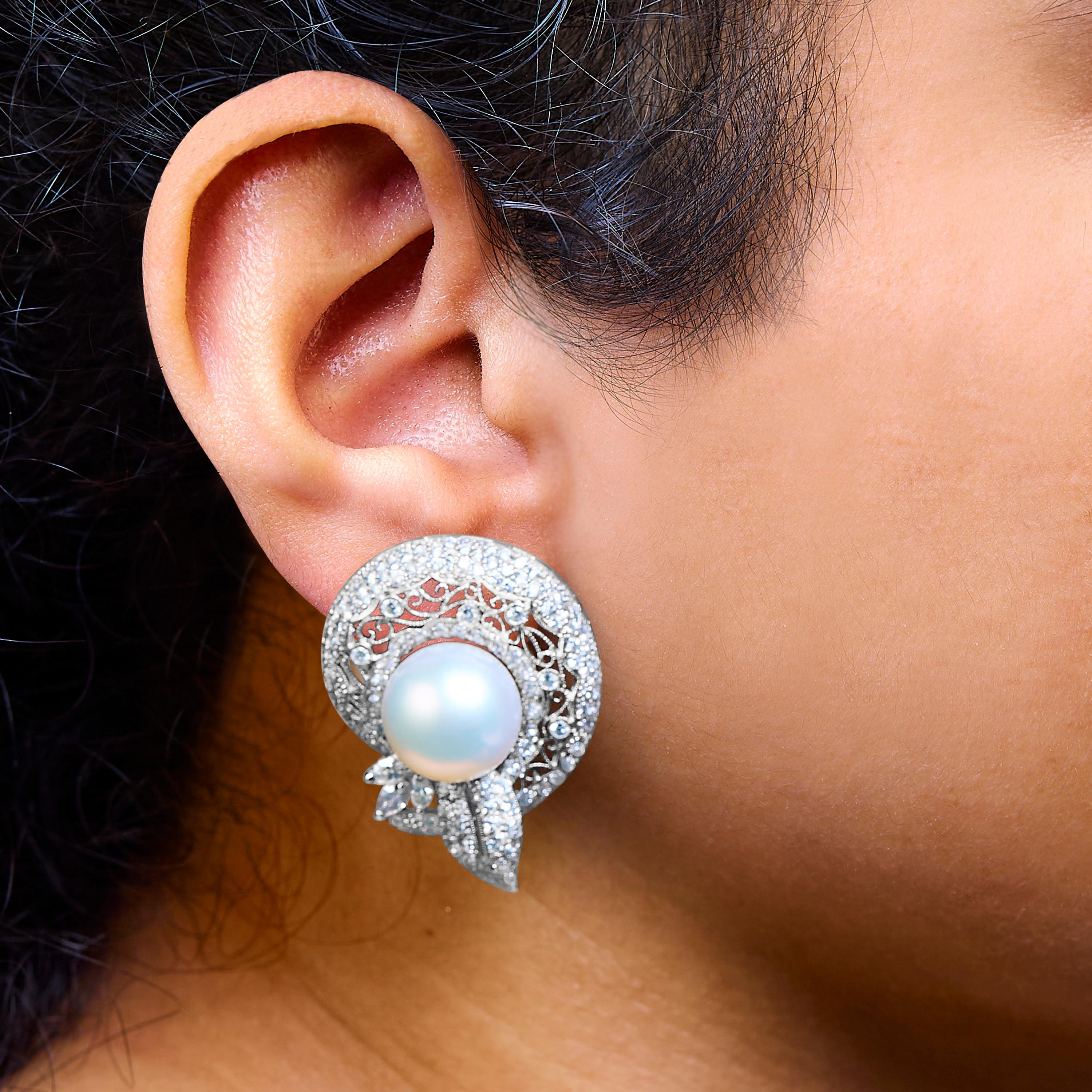 18K White and Yellow Gold 1 1/2 Cttw Diamond & Cultured Pearls Hoop Earrings In New Condition For Sale In New York, NY