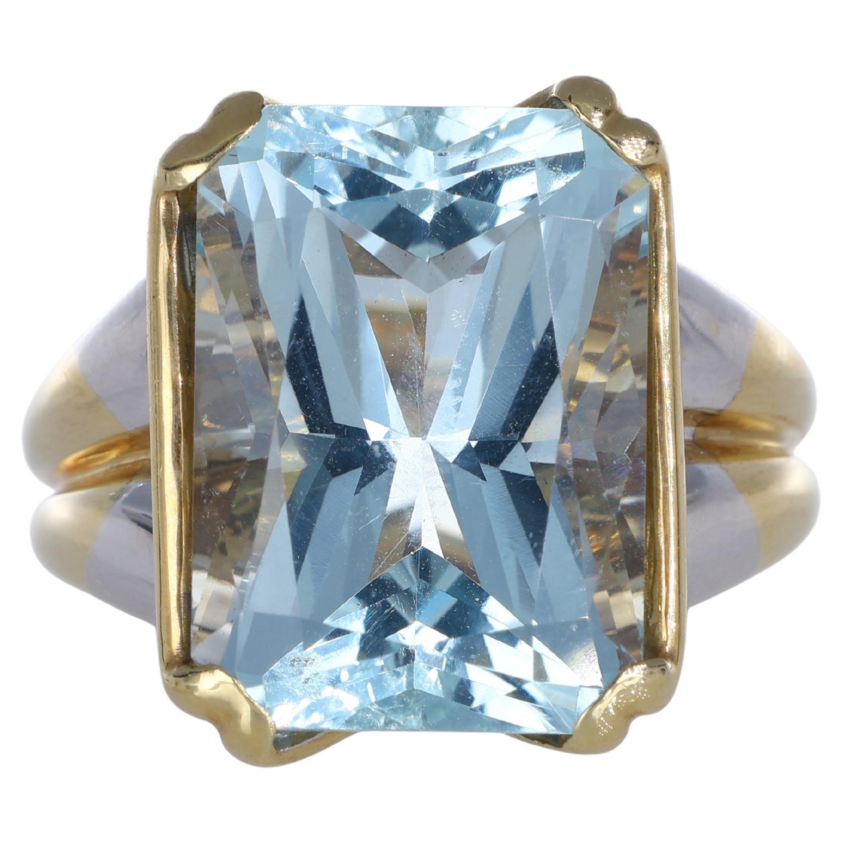 18K White and Yellow Gold Ring with 13.38 Carat Emerald-Cut Aquamarine