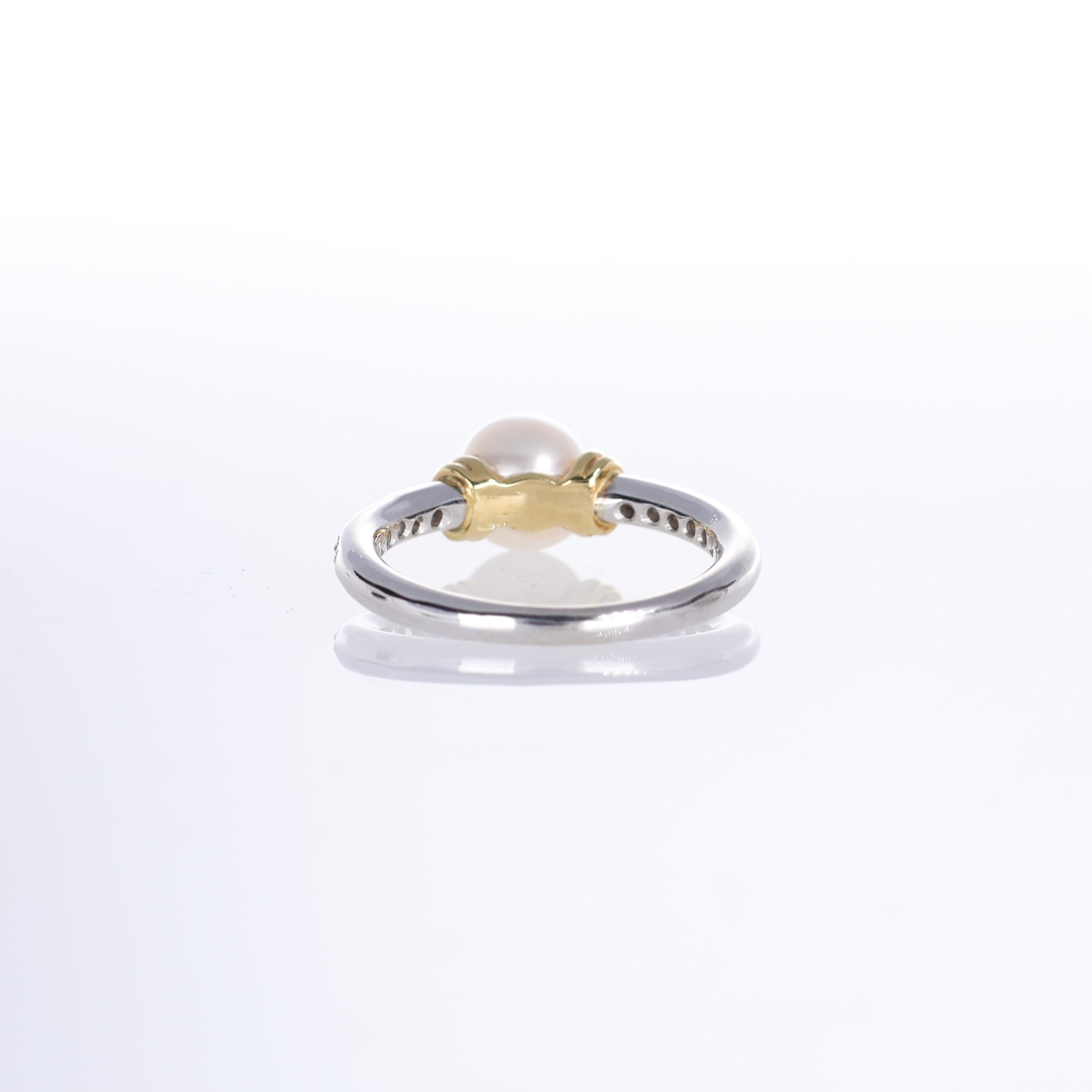 Women's or Men's 18K White and Yellow Gold Ring with Central Pearl and Diamond Pavé For Sale
