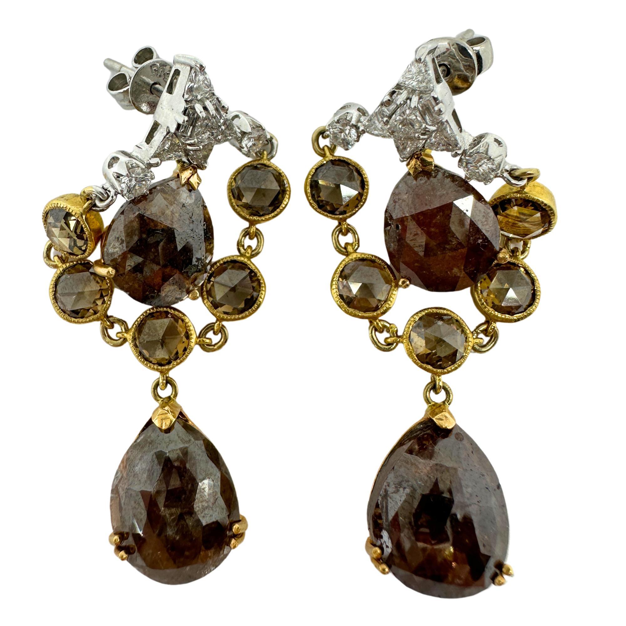 Boucles d'oreilles pendantes en or blanc et jaune 18k avec diamant taillé en rose et brun en vente 1