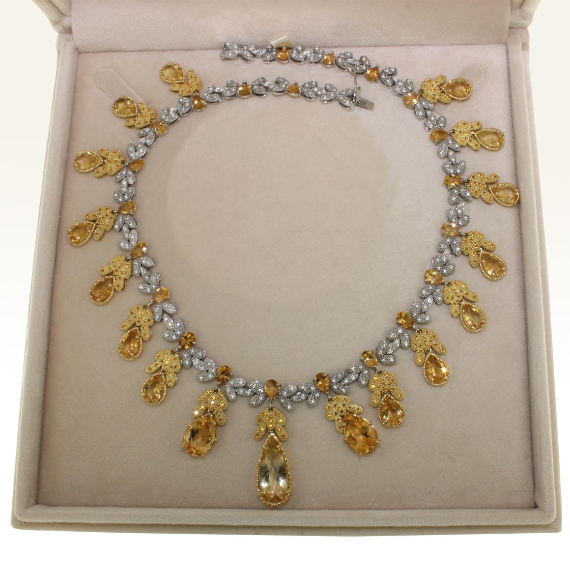 18 Karat White and Yellow Gold with Citrines and White Diamonds Necklace In New Condition In GALLARATE, IT