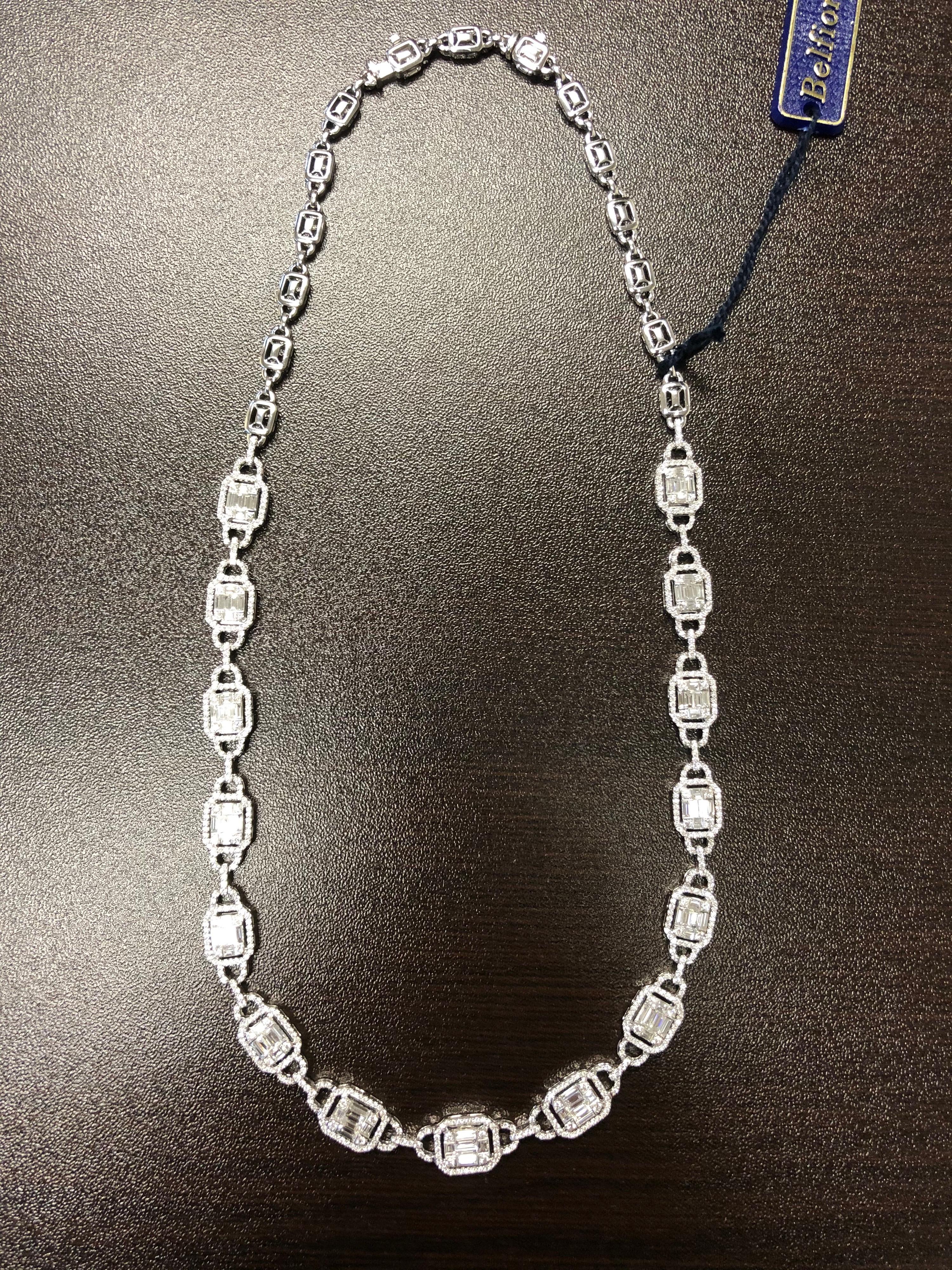 Modern 18 Karat White Baguette and Emerald Diamond Necklace 5.25 Carat For Sale