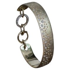 18K White Diamond Bangles Bracelets of 'soonhee' (size L:circumference 21.5 cm )