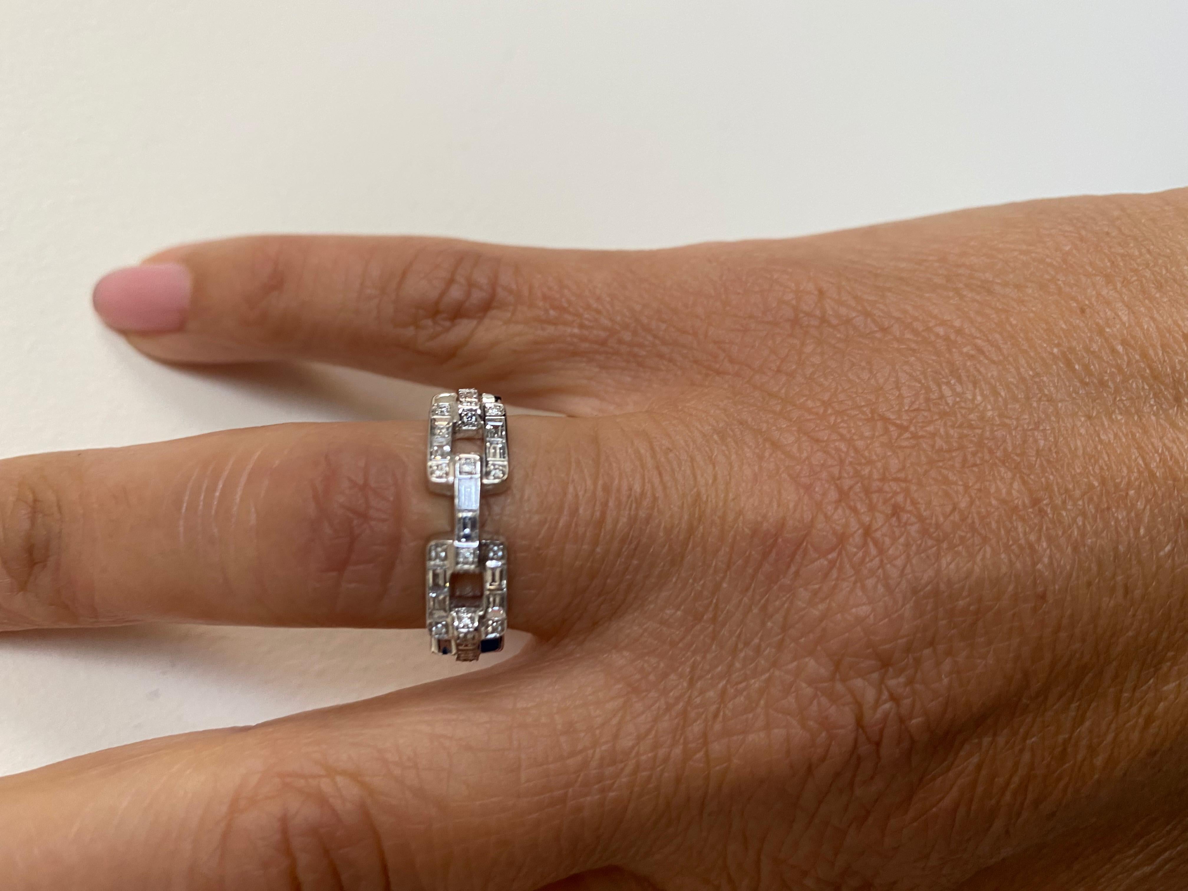 Modern 18K White Diamond Link Ring For Sale