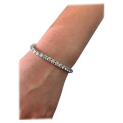 Pulsera de tenis con diamantes blancos de 18 quilates