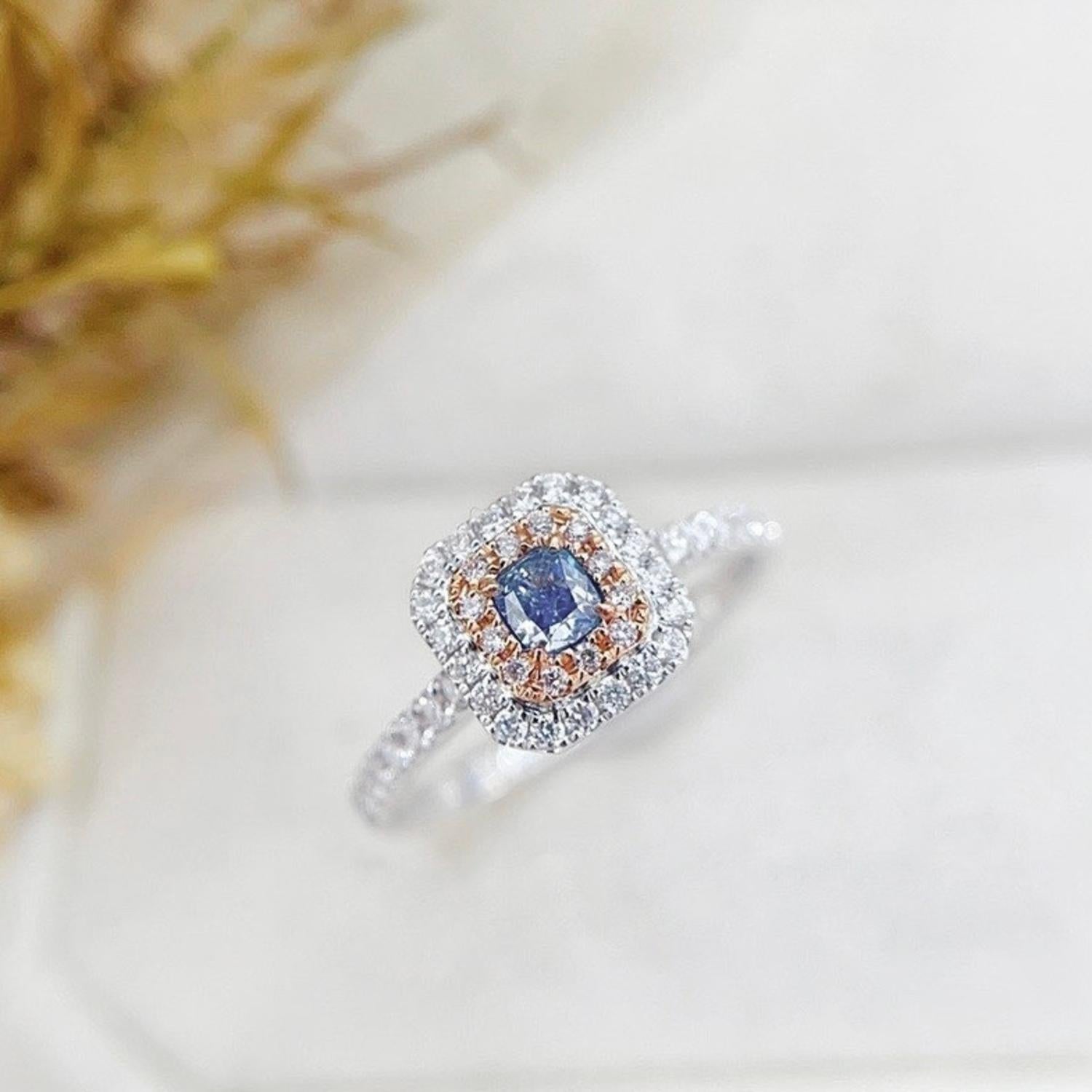 Bague de fiançailles en or blanc 18 carats avec diamant bleu fantaisie de 0,20 carat Pour femmes en vente