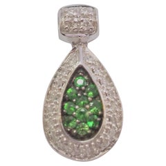 18K White Gold 0.20ct Clustered Tsavorite Garnet & 0.19ct Diamond Pendant