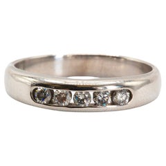 Alliance en or blanc 18 carats avec diamants 0,20 carat